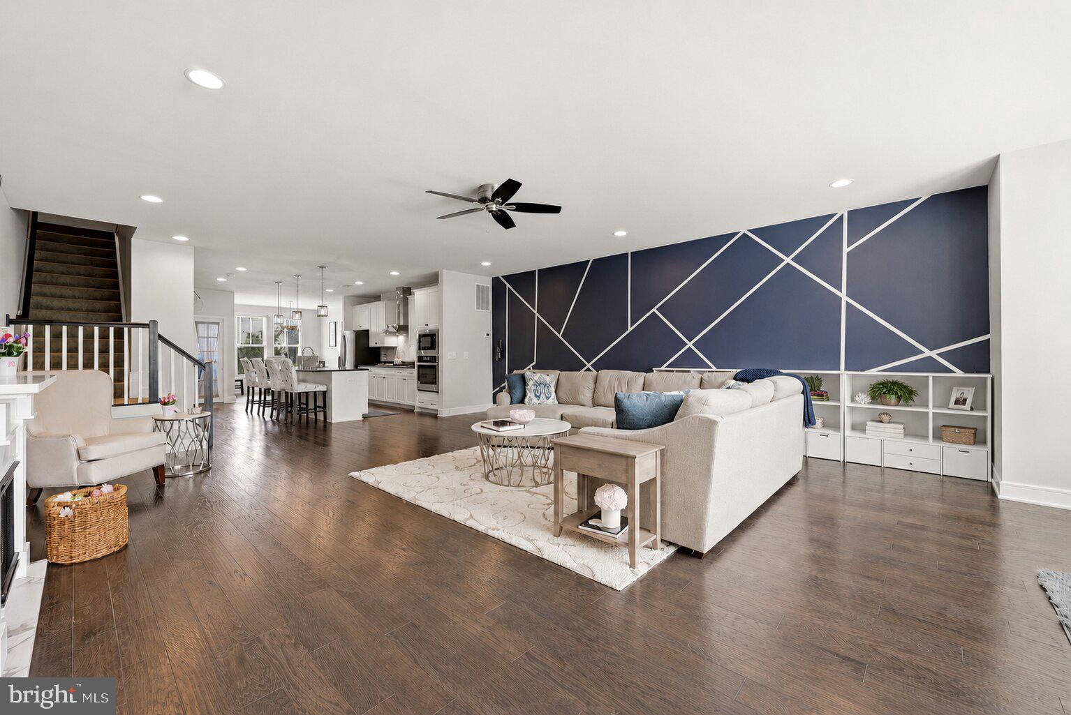 BRAMBLETON TOWN CENTER - Residential