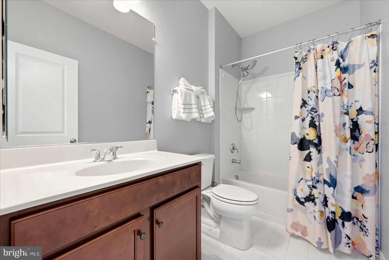 BRAMBLETON TOWN CENTER - Residential