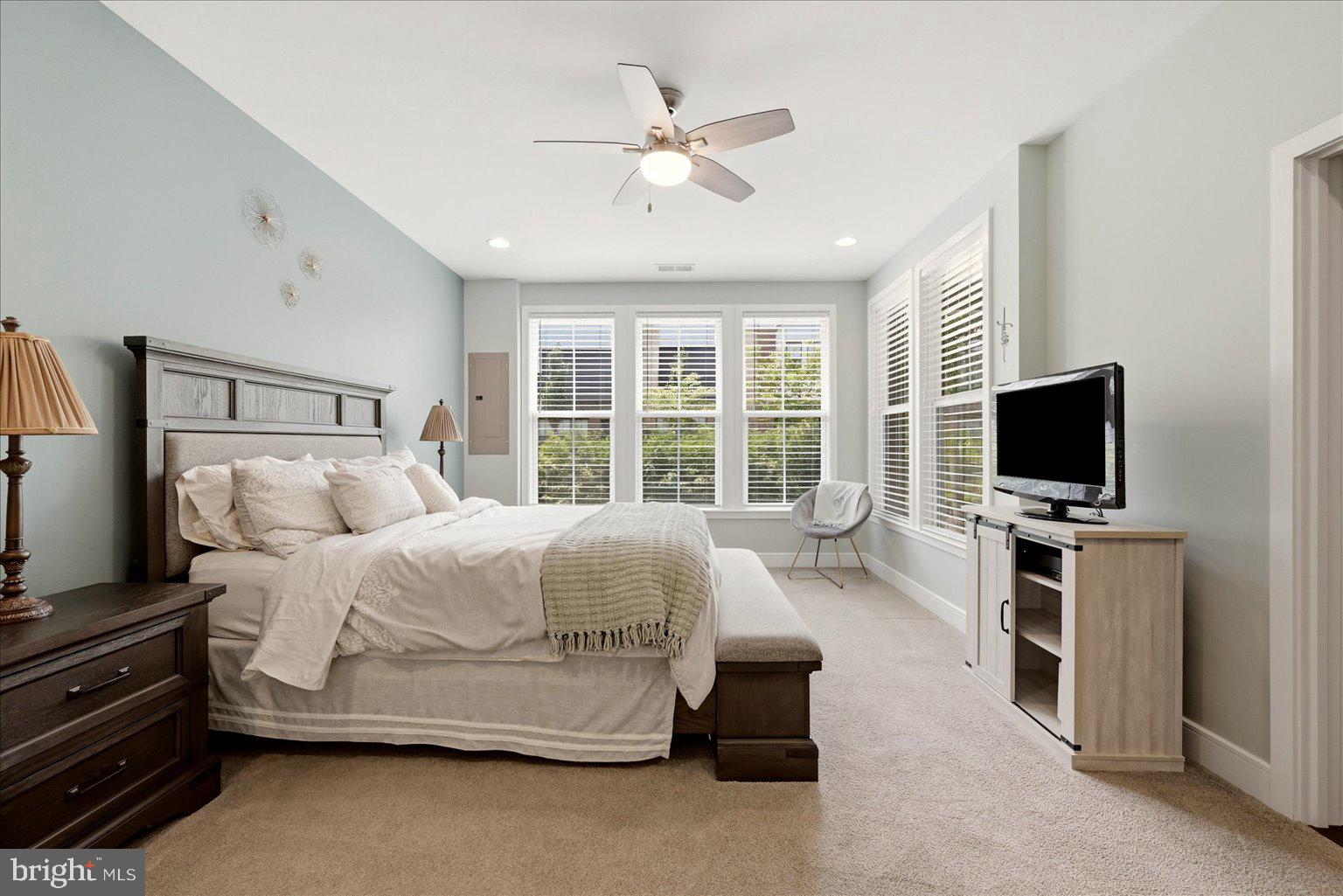 BRAMBLETON TOWN CENTER - Residential