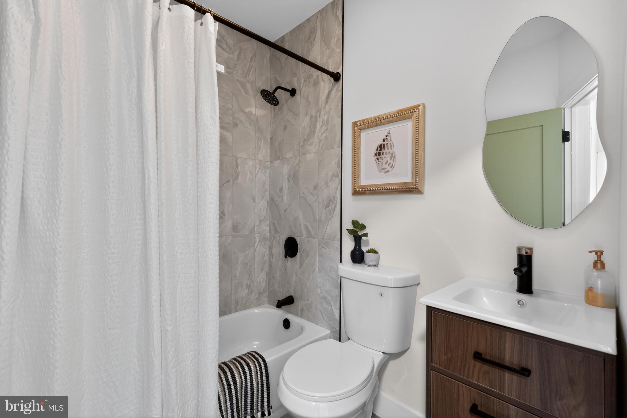 WEST PASSYUNK - Residential