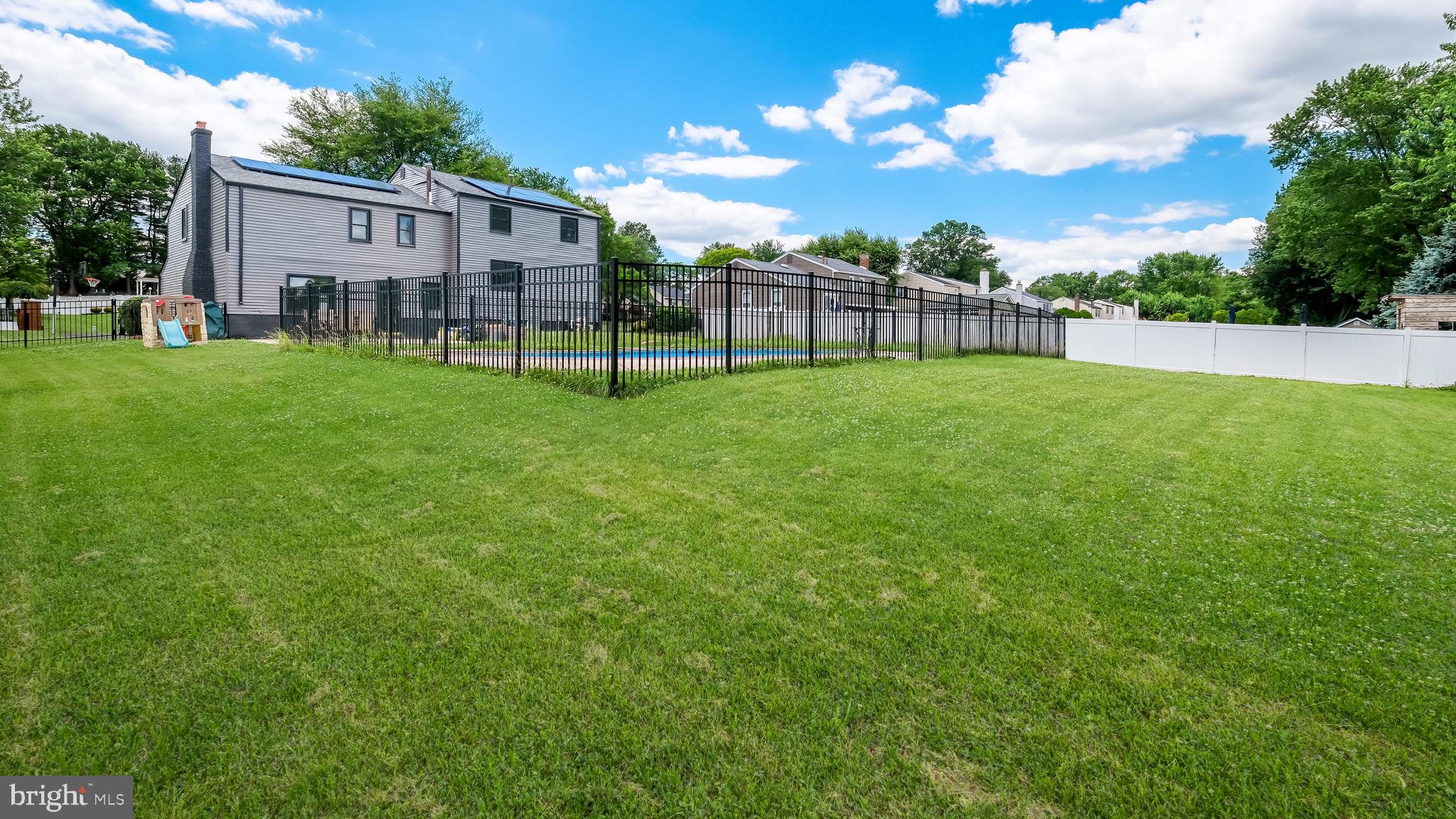 WILLOW GREENE SO - Residential