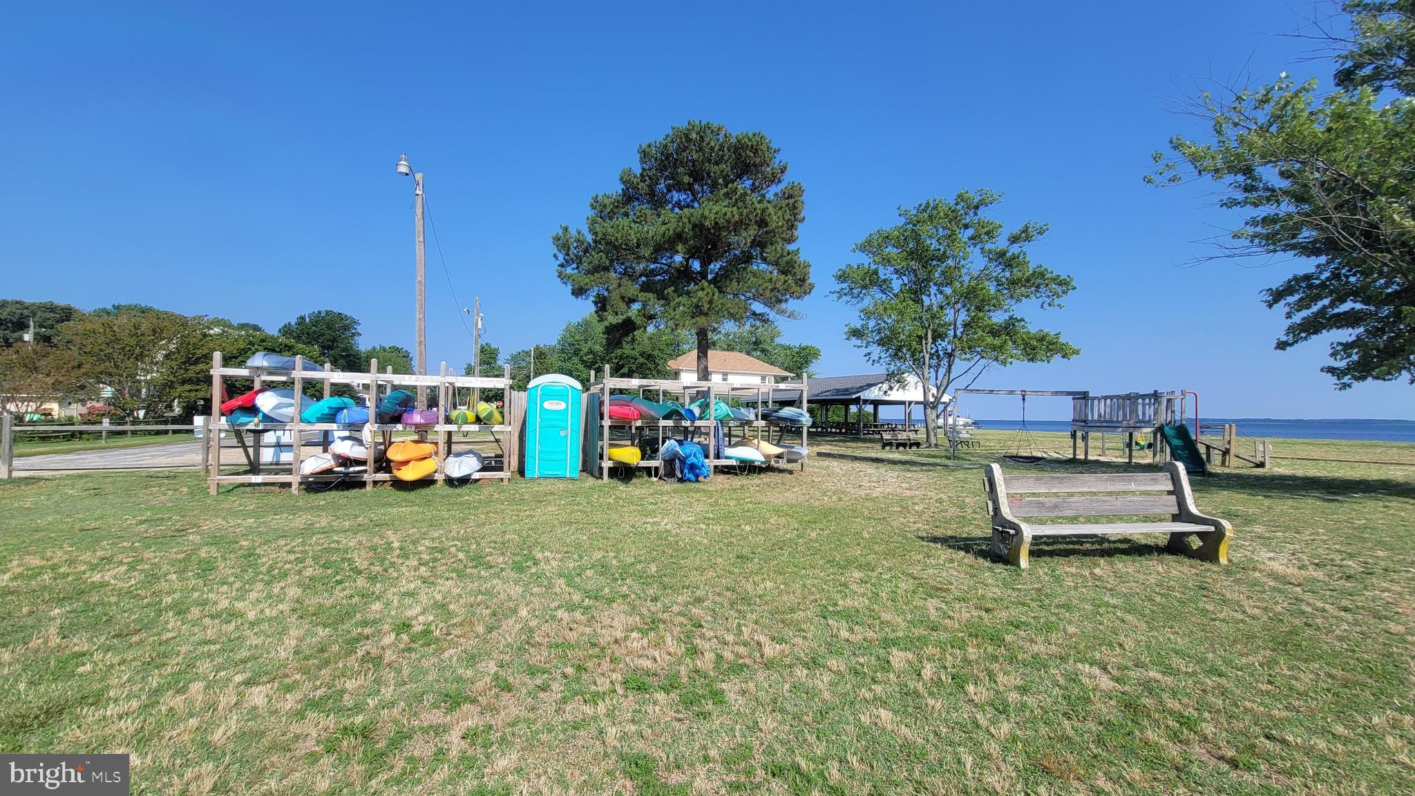 CHESTER RIVER BEACH - Residential
