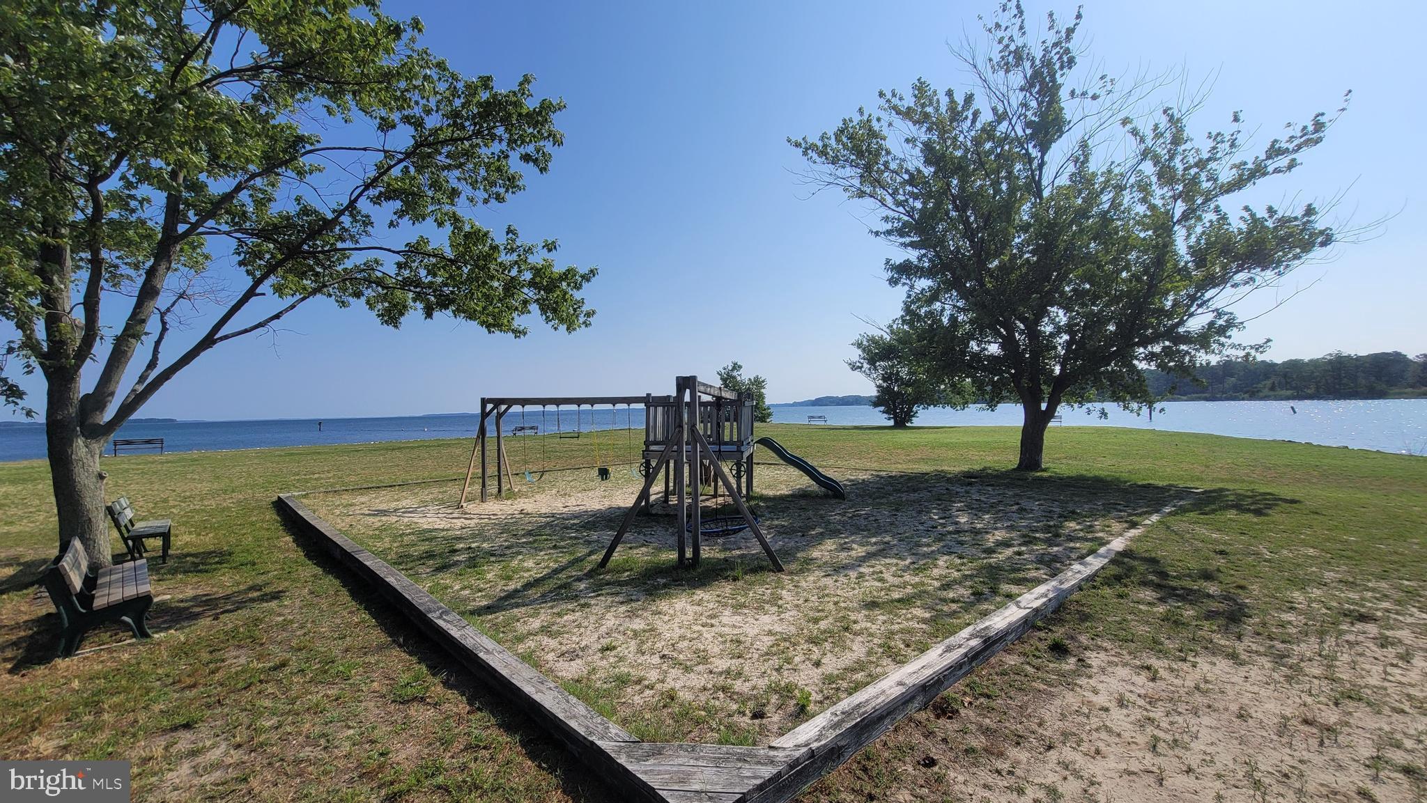 CHESTER RIVER BEACH - Residential