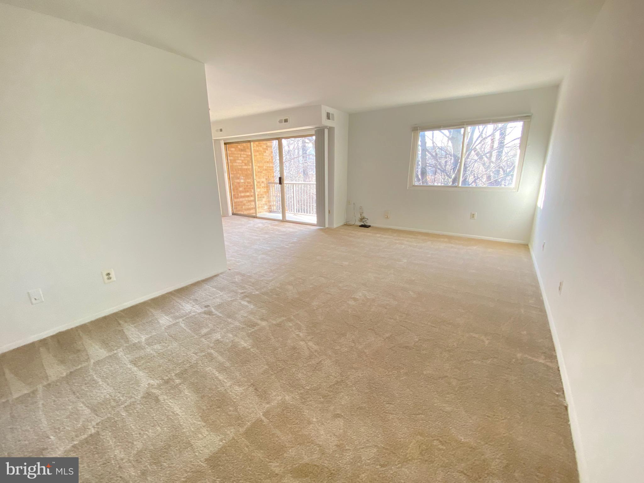 YORKTOWNE SQUARE - Residential Lease