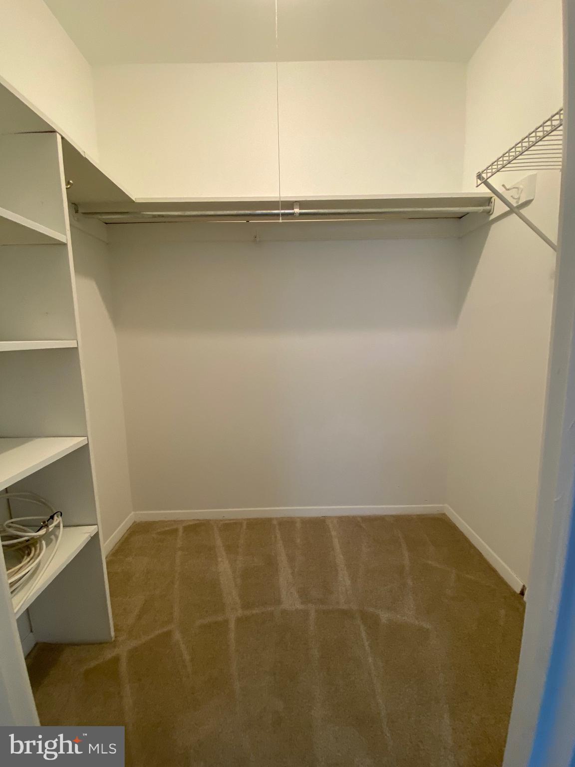 YORKTOWNE SQUARE - Residential Lease
