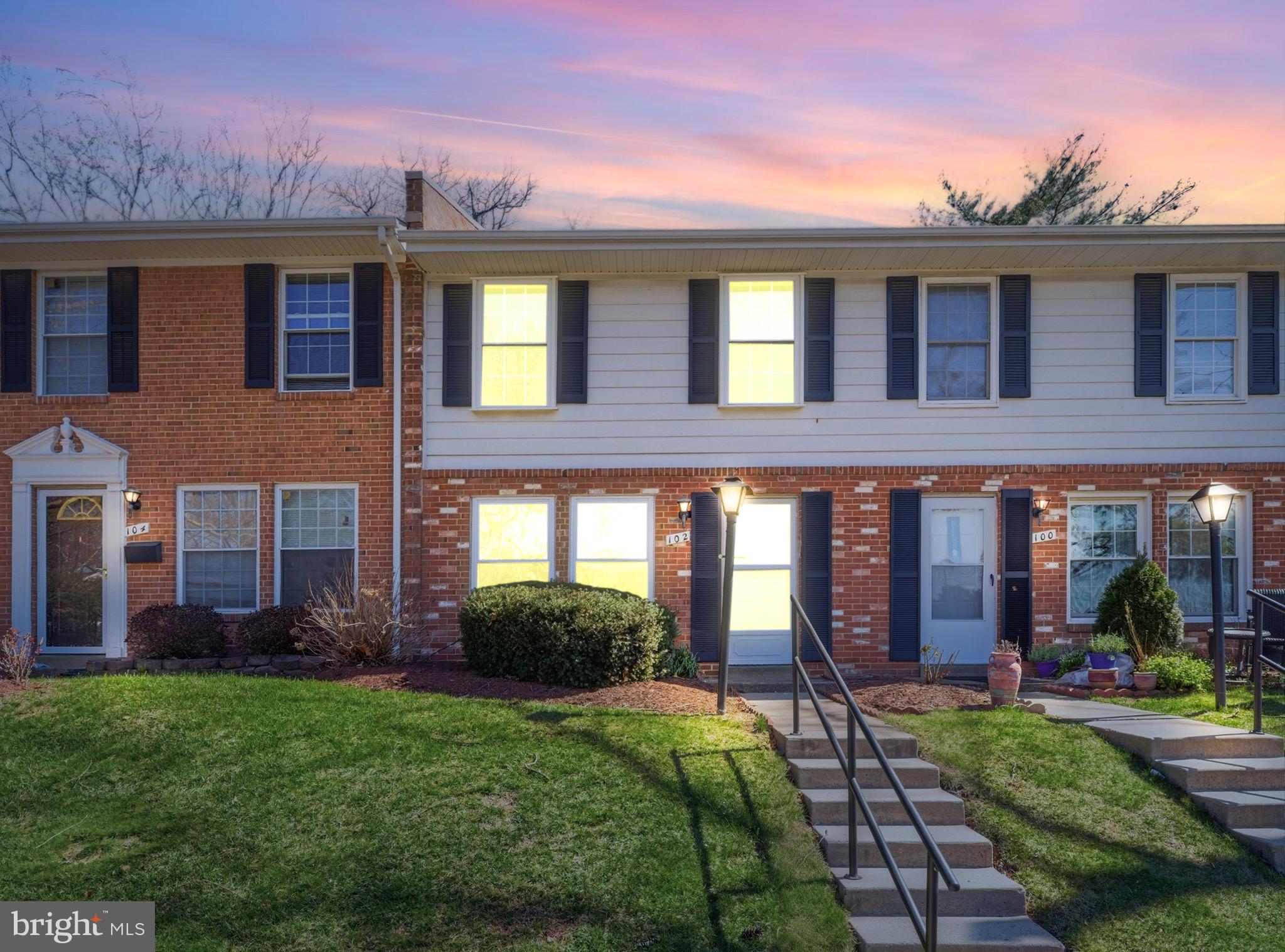 PEMBROOK OF LOUDOUN - Residential
