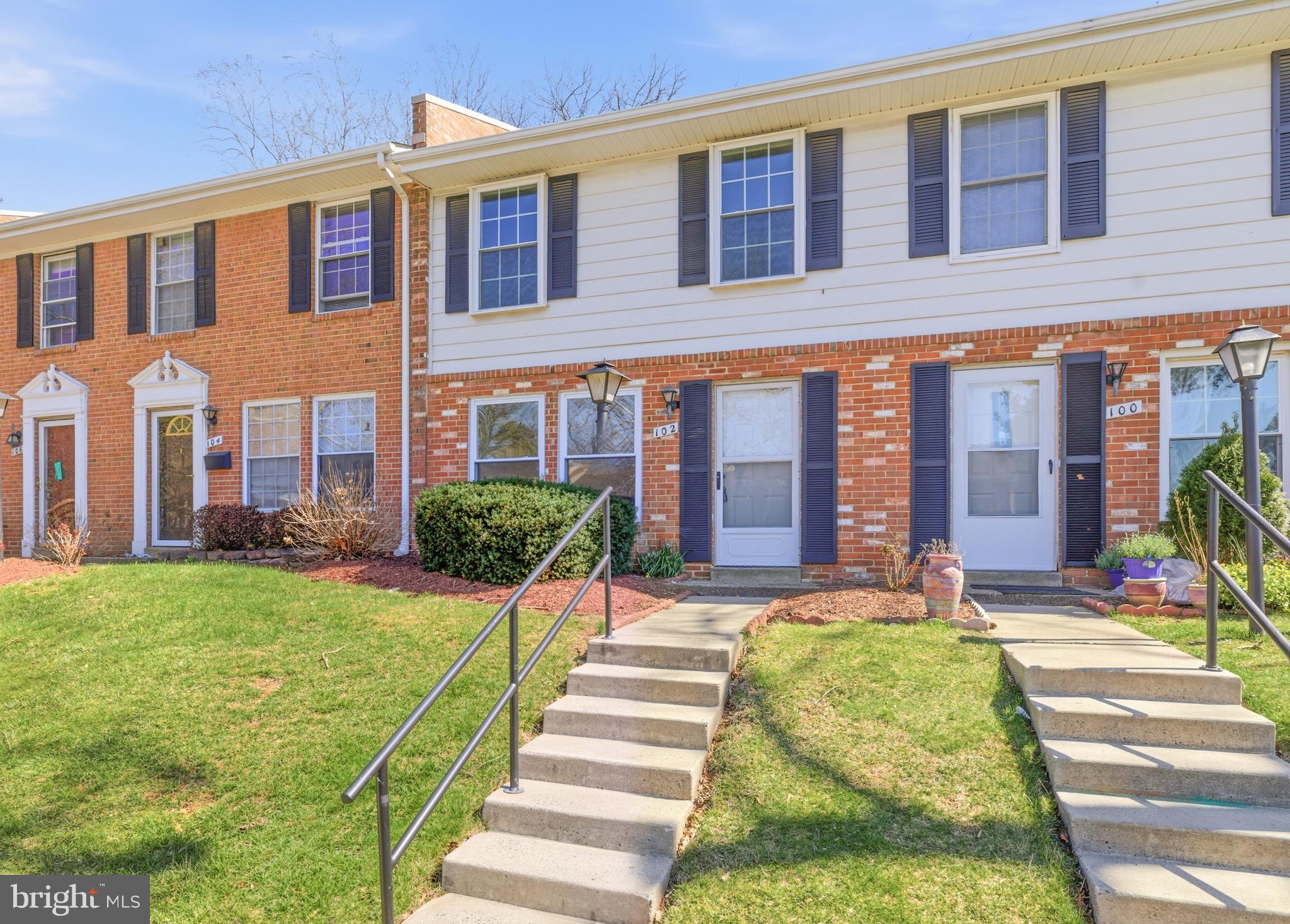 PEMBROOK OF LOUDOUN - Residential
