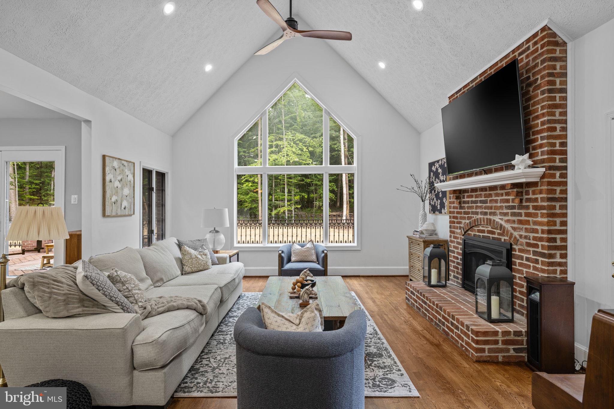DOMINION VALLEY HUNT - Residential