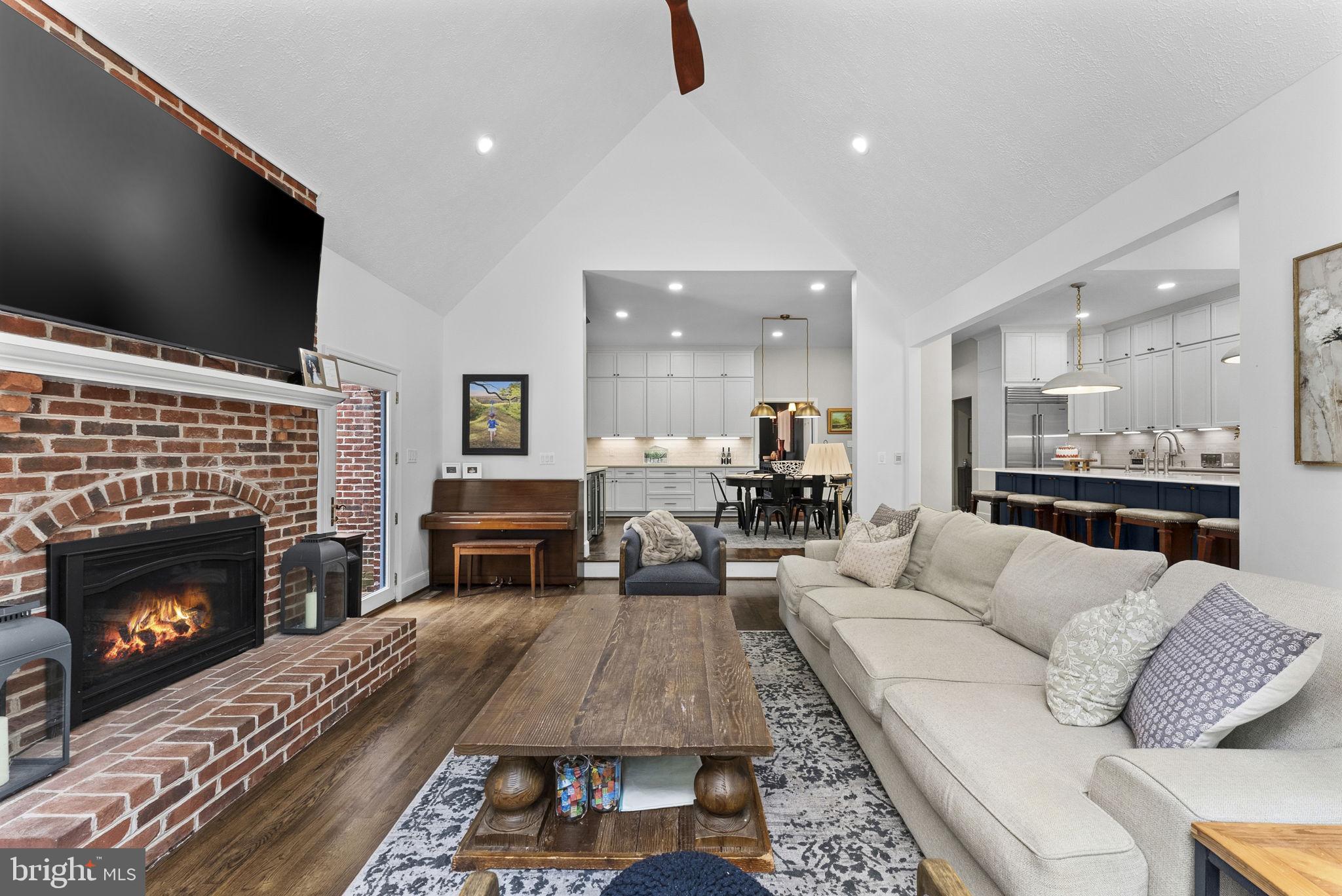 DOMINION VALLEY HUNT - Residential