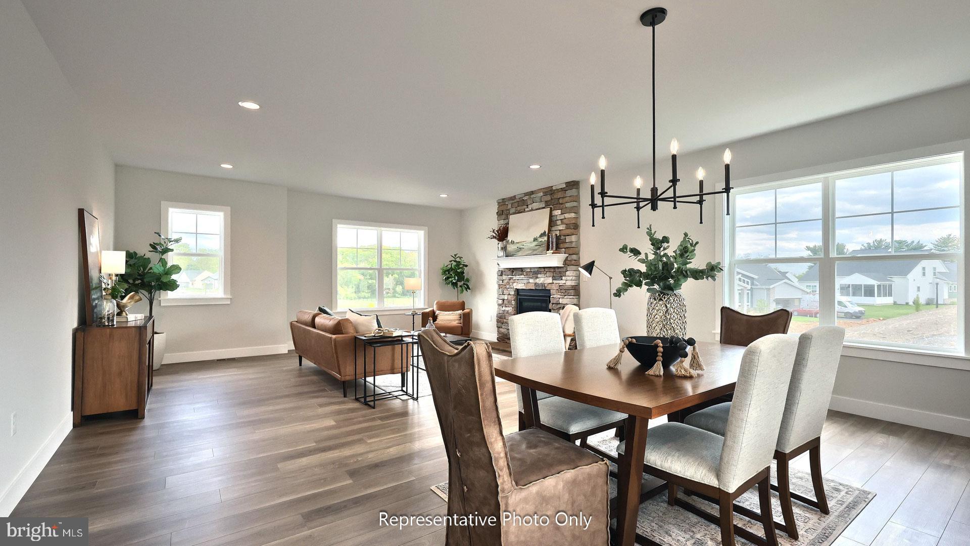 WALTON HILL - Residential