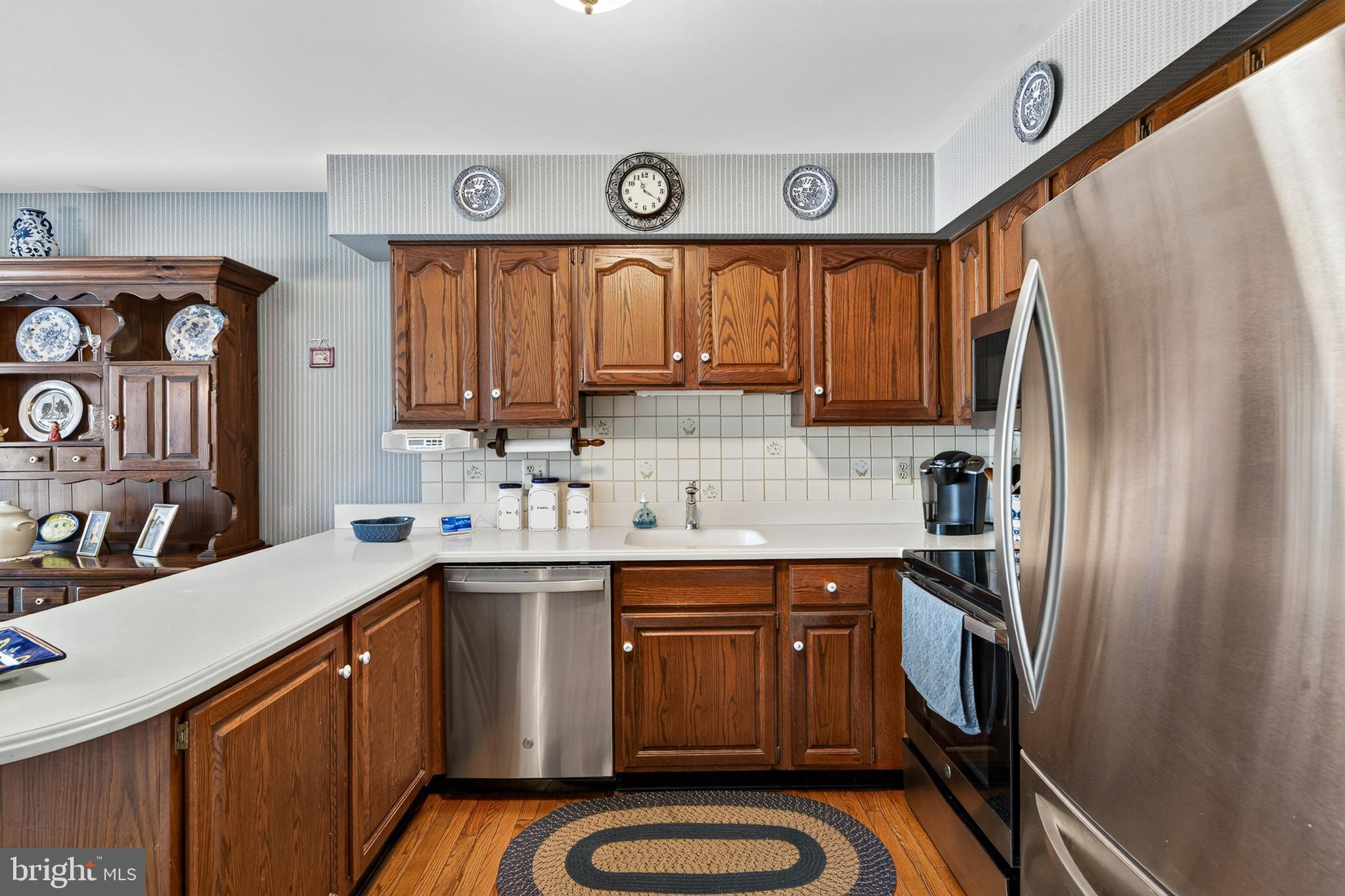 BRADFORD SQUARE - Residential
