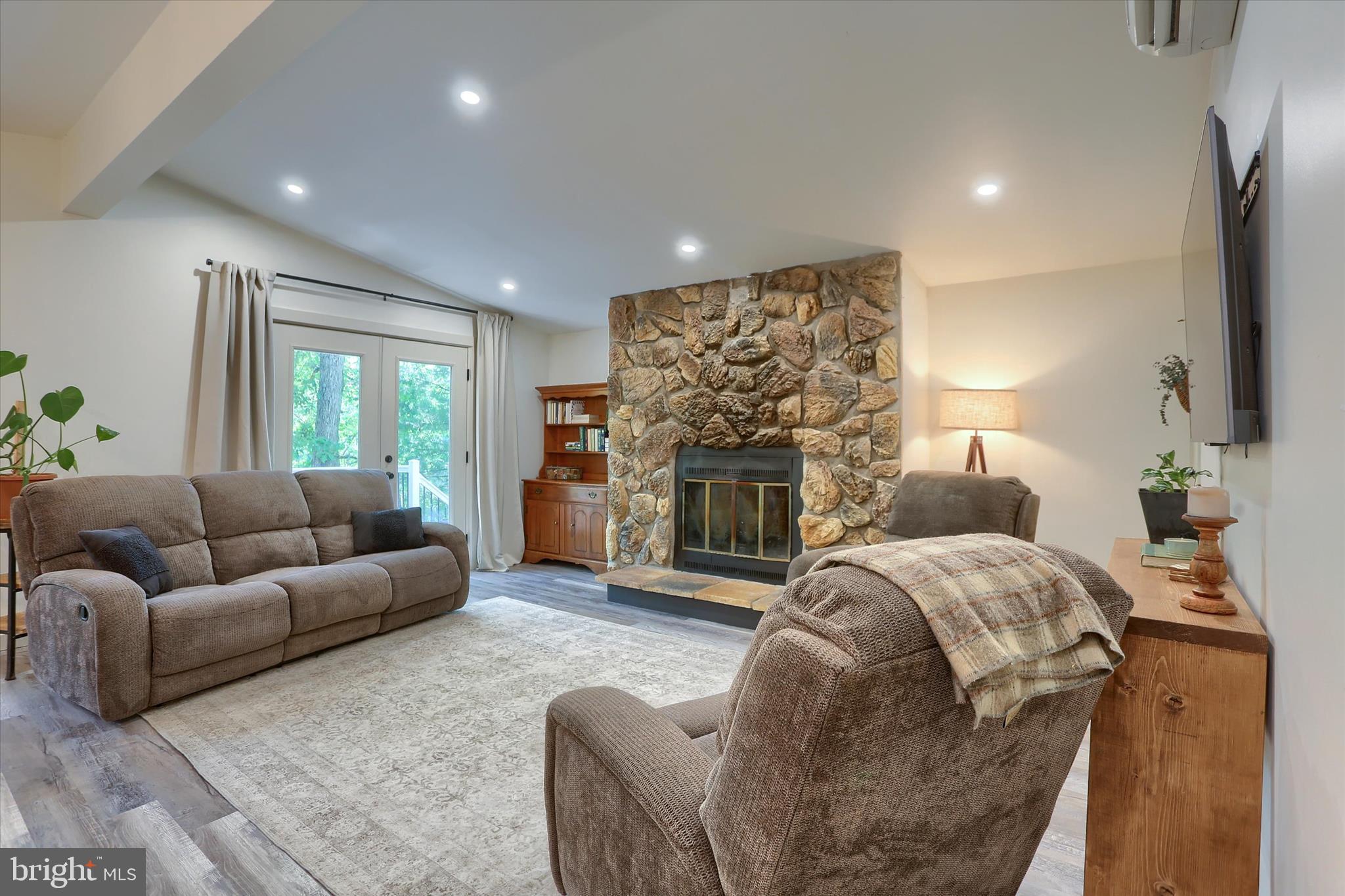 CAMP STRAUSS - Residential
