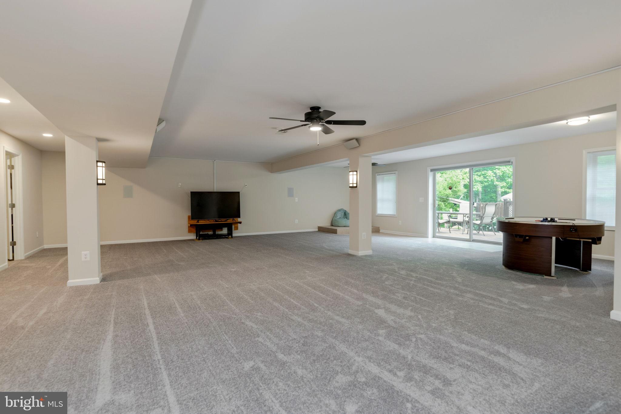 SHOREWOOD - Residential