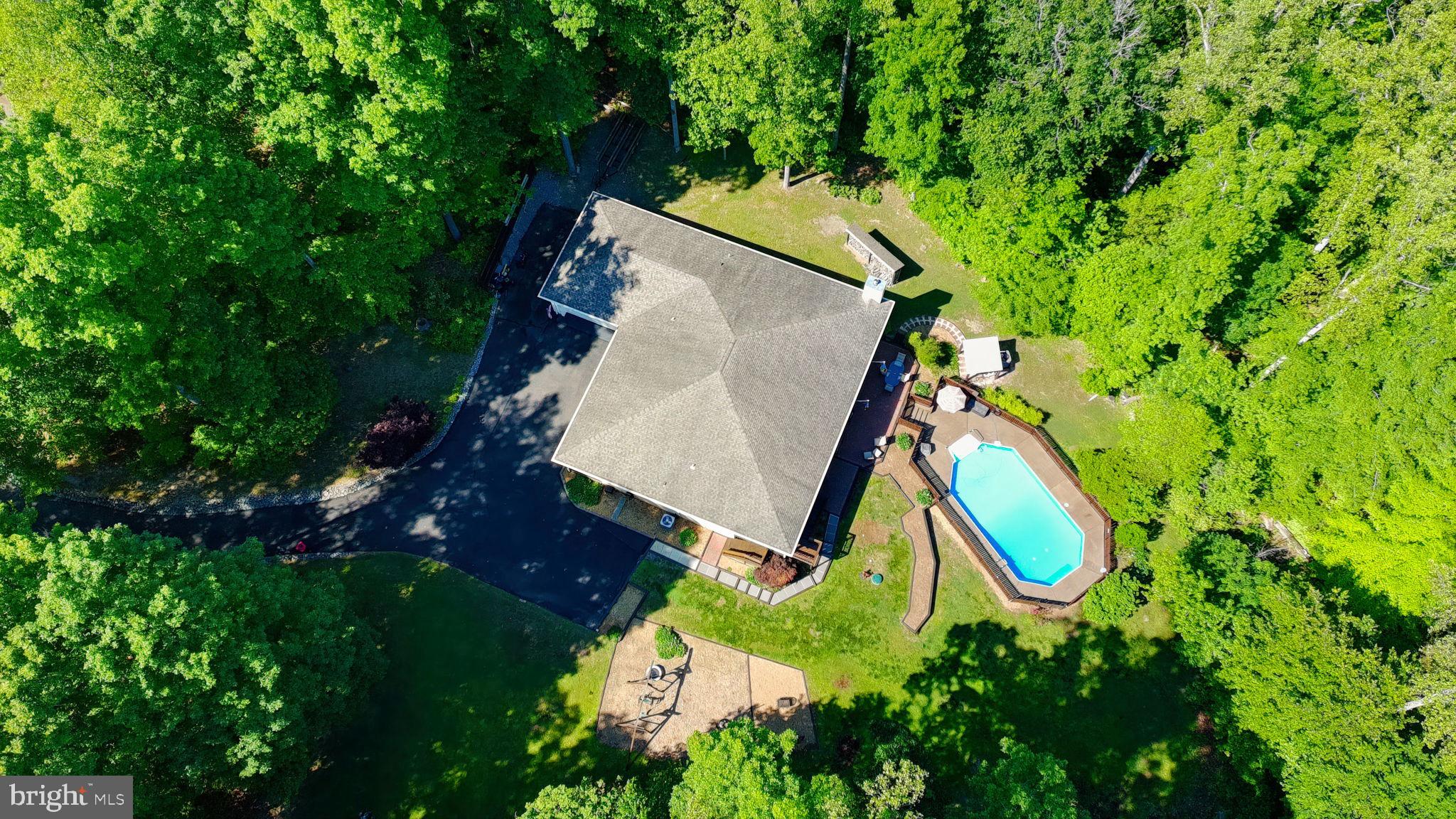 SHOREWOOD - Residential