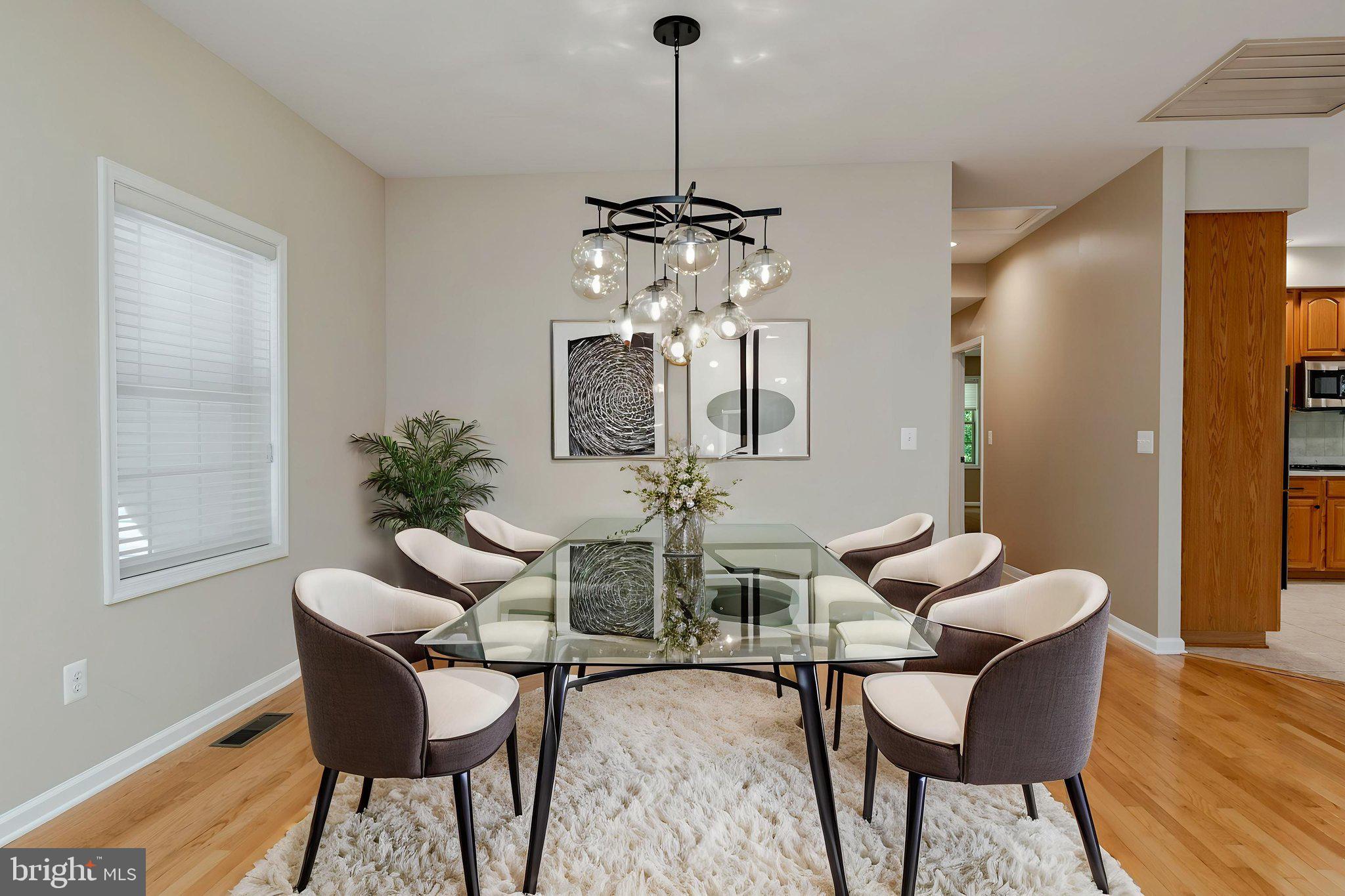 SHOREWOOD - Residential