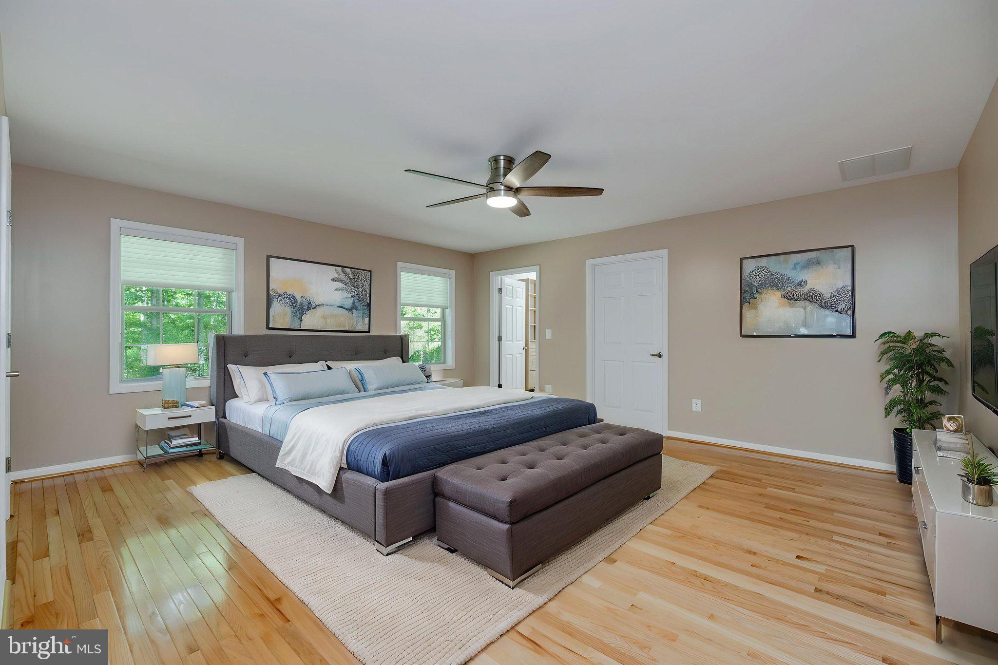 SHOREWOOD - Residential