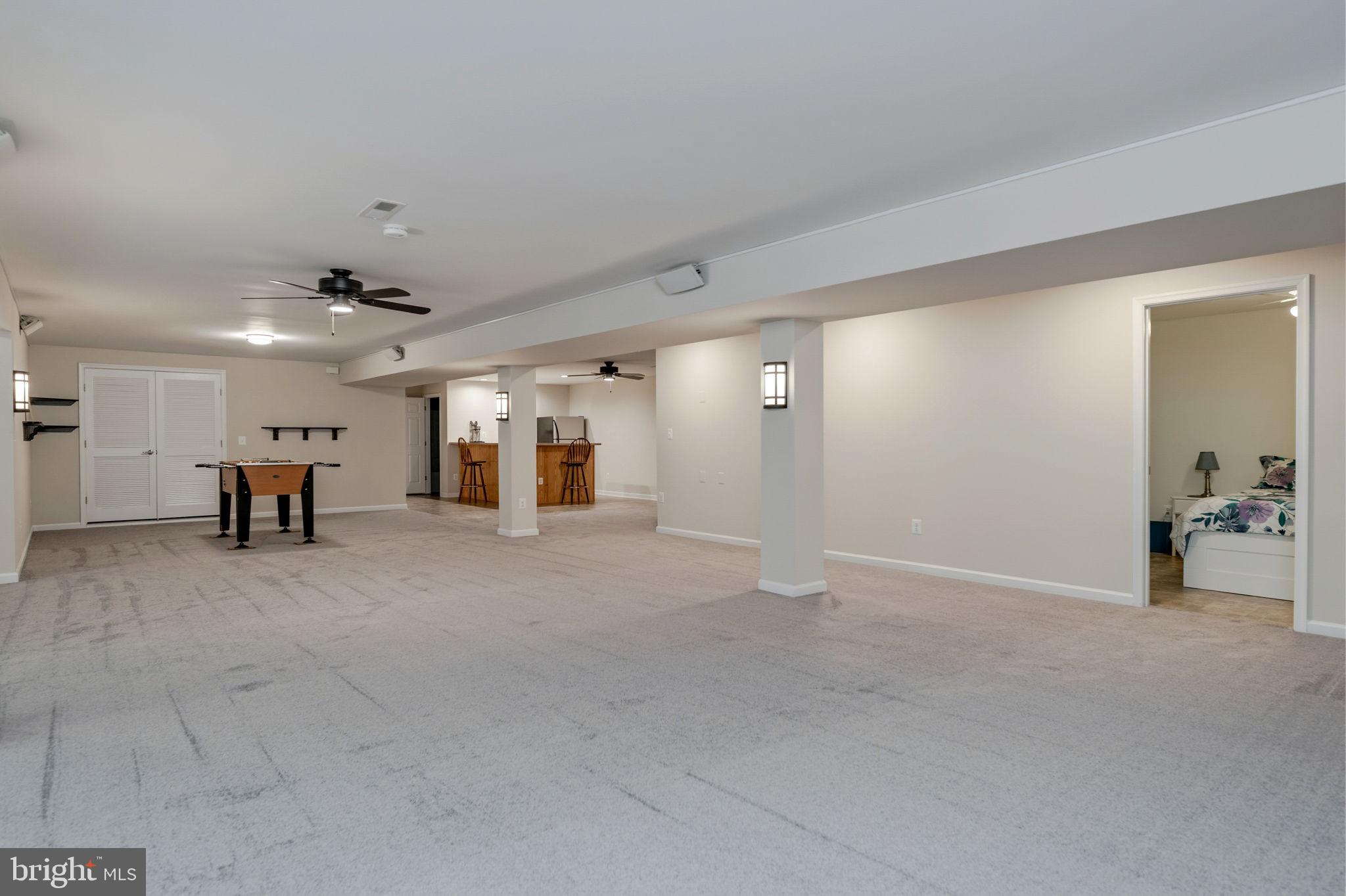 SHOREWOOD - Residential