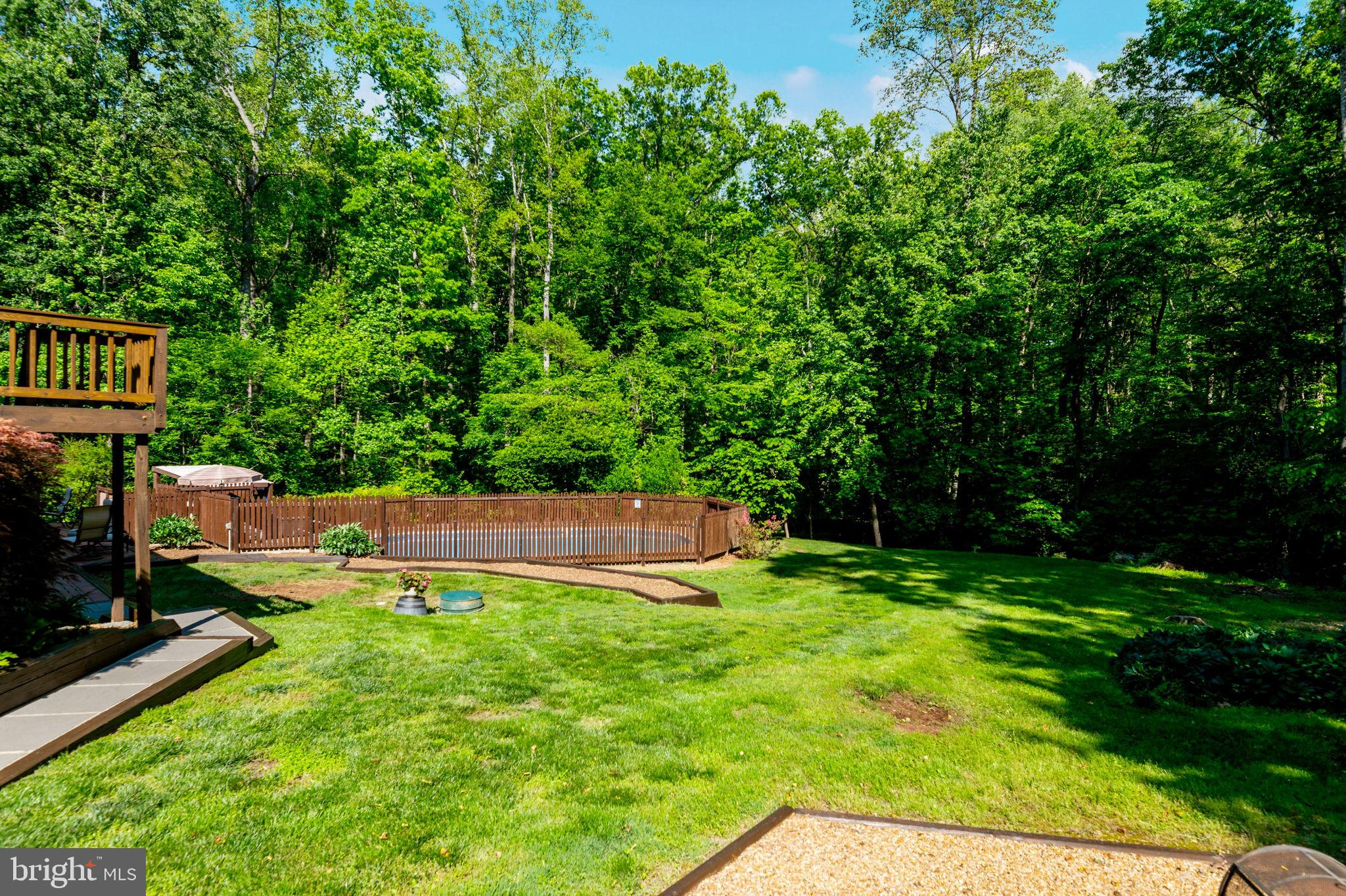 SHOREWOOD - Residential