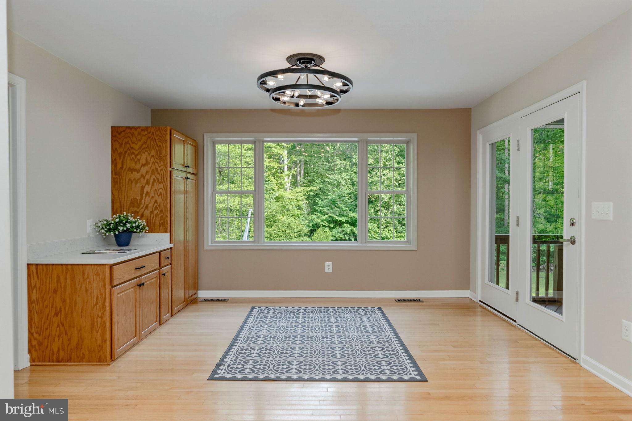 SHOREWOOD - Residential