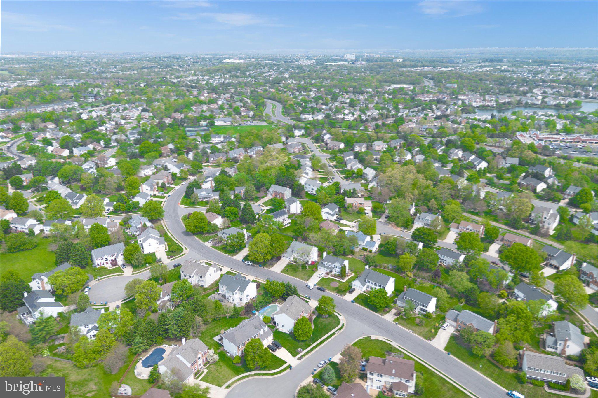 ASHBURN VILLAGE - Residential