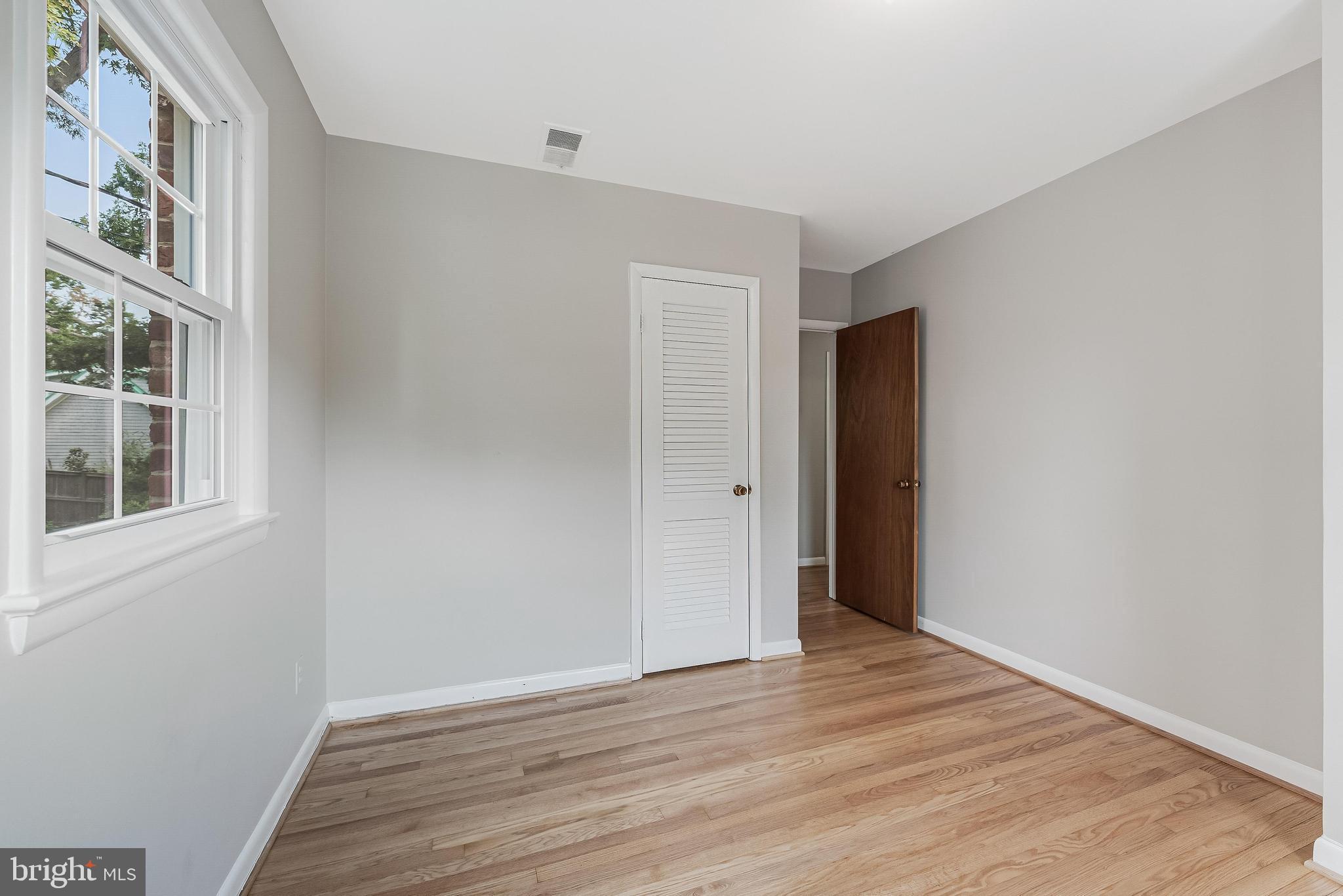 BARCROFT - Residential
