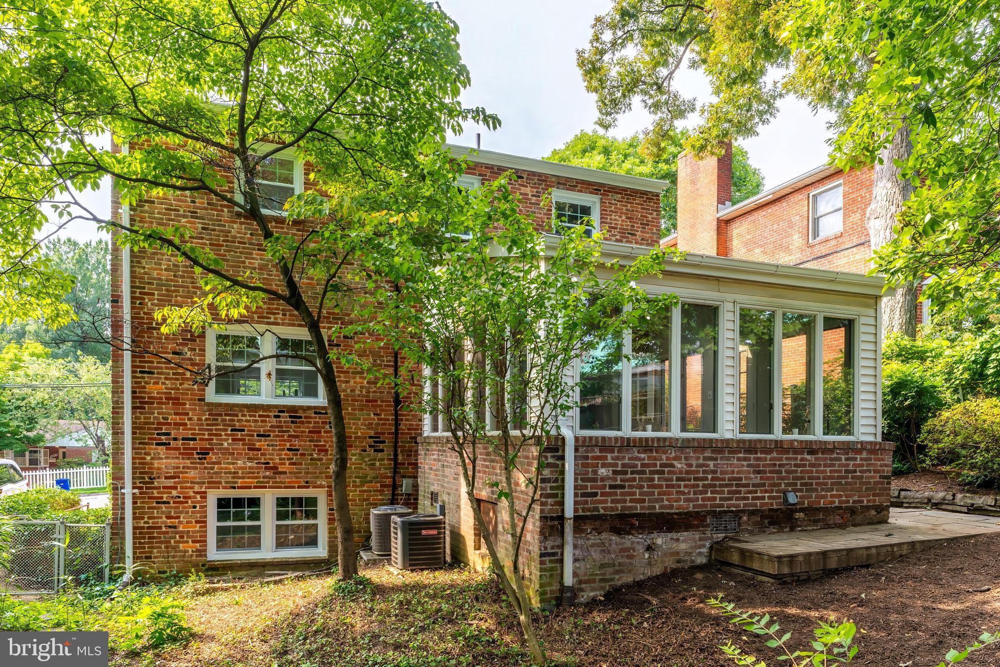 BARCROFT - Residential
