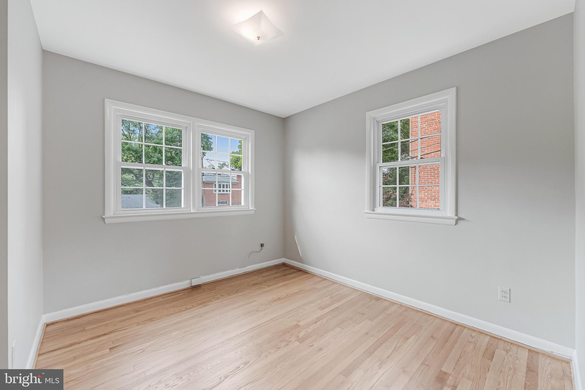 BARCROFT - Residential