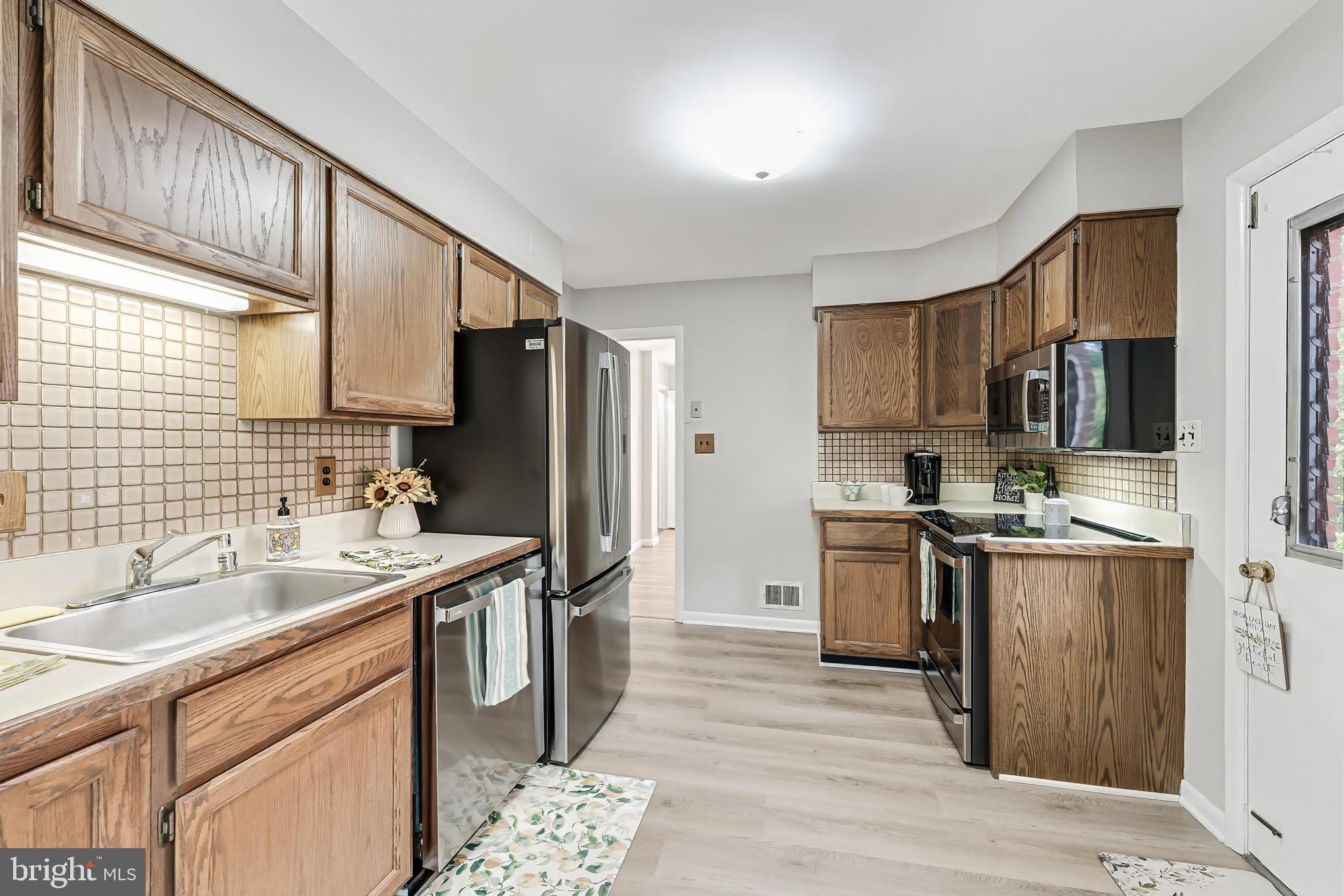 BARCROFT - Residential
