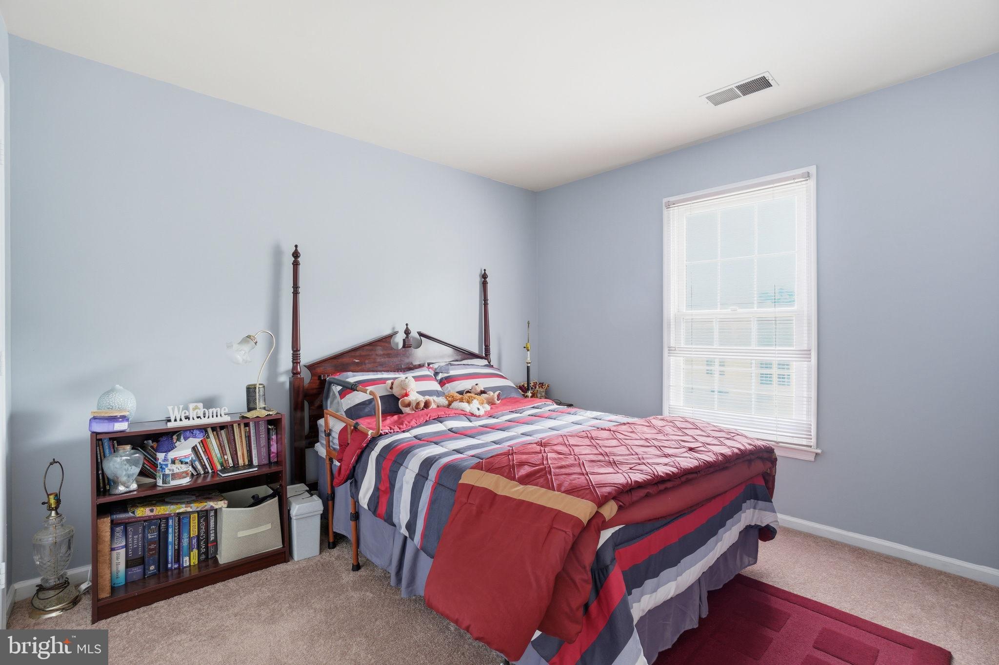 OVERLOOK POINTE - Residential