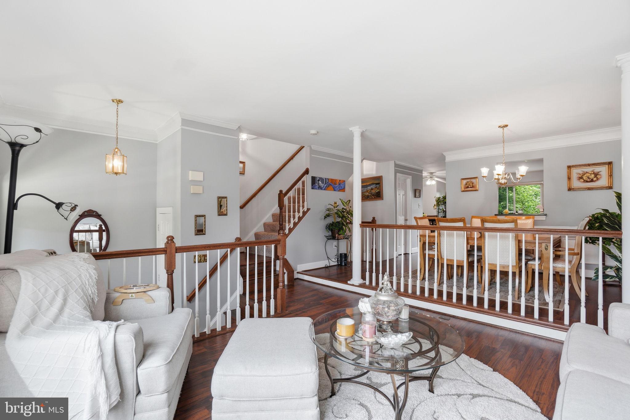 OVERLOOK POINTE - Residential