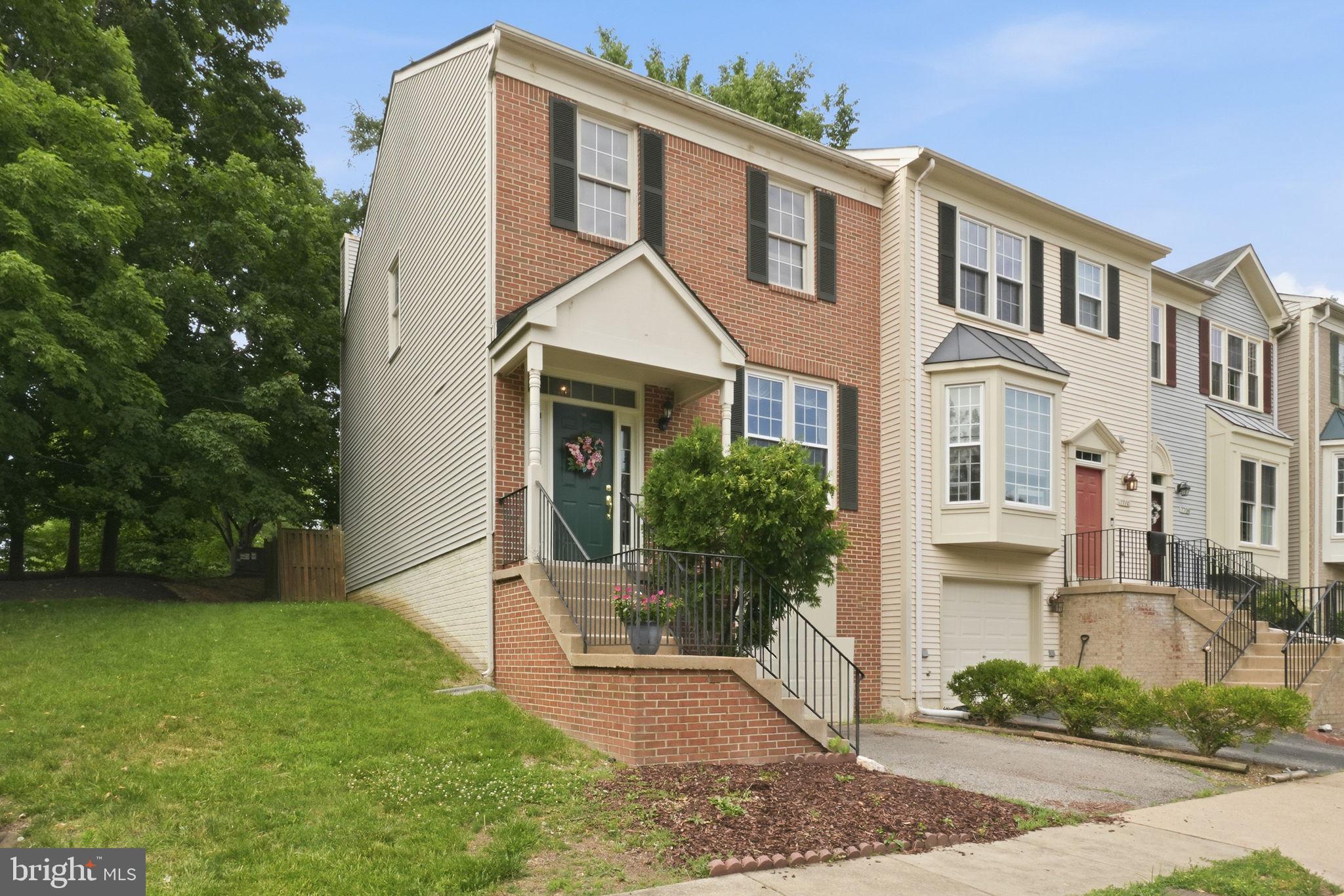 OVERLOOK POINTE - Residential