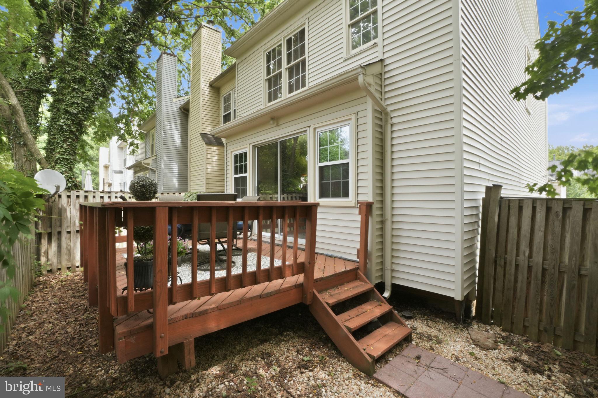 OVERLOOK POINTE - Residential