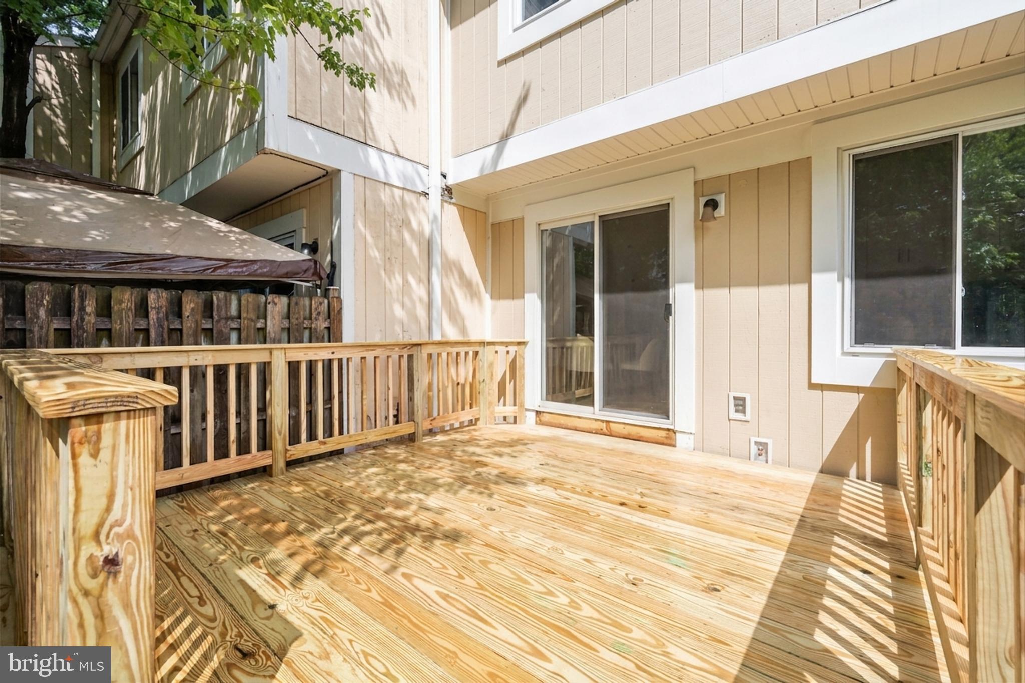 SUGARLAND SQUARE - Residential