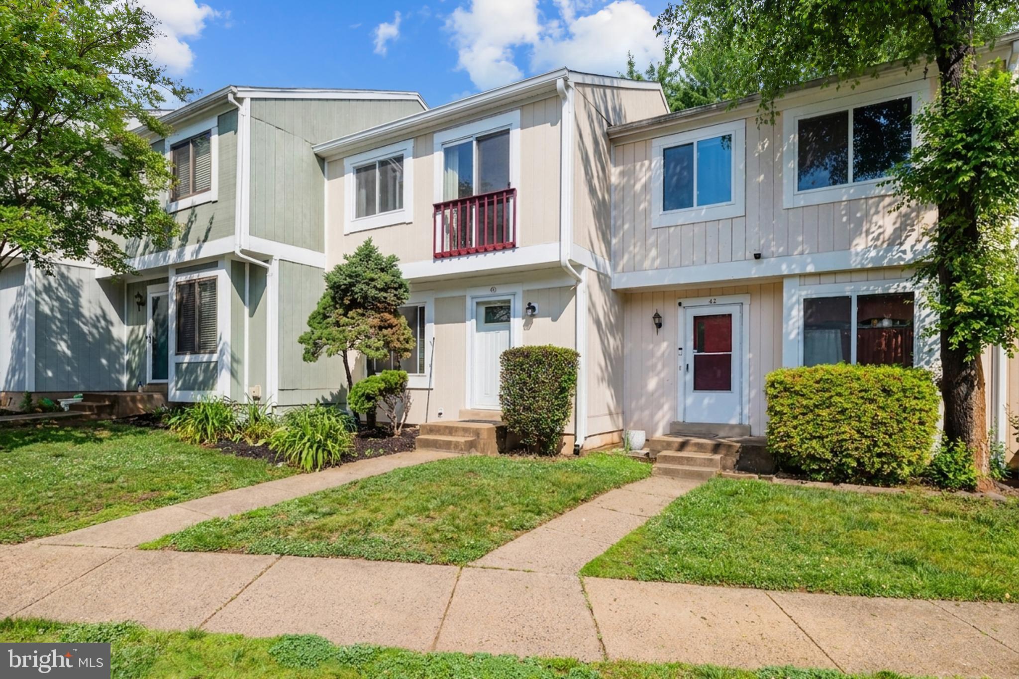 SUGARLAND SQUARE - Residential