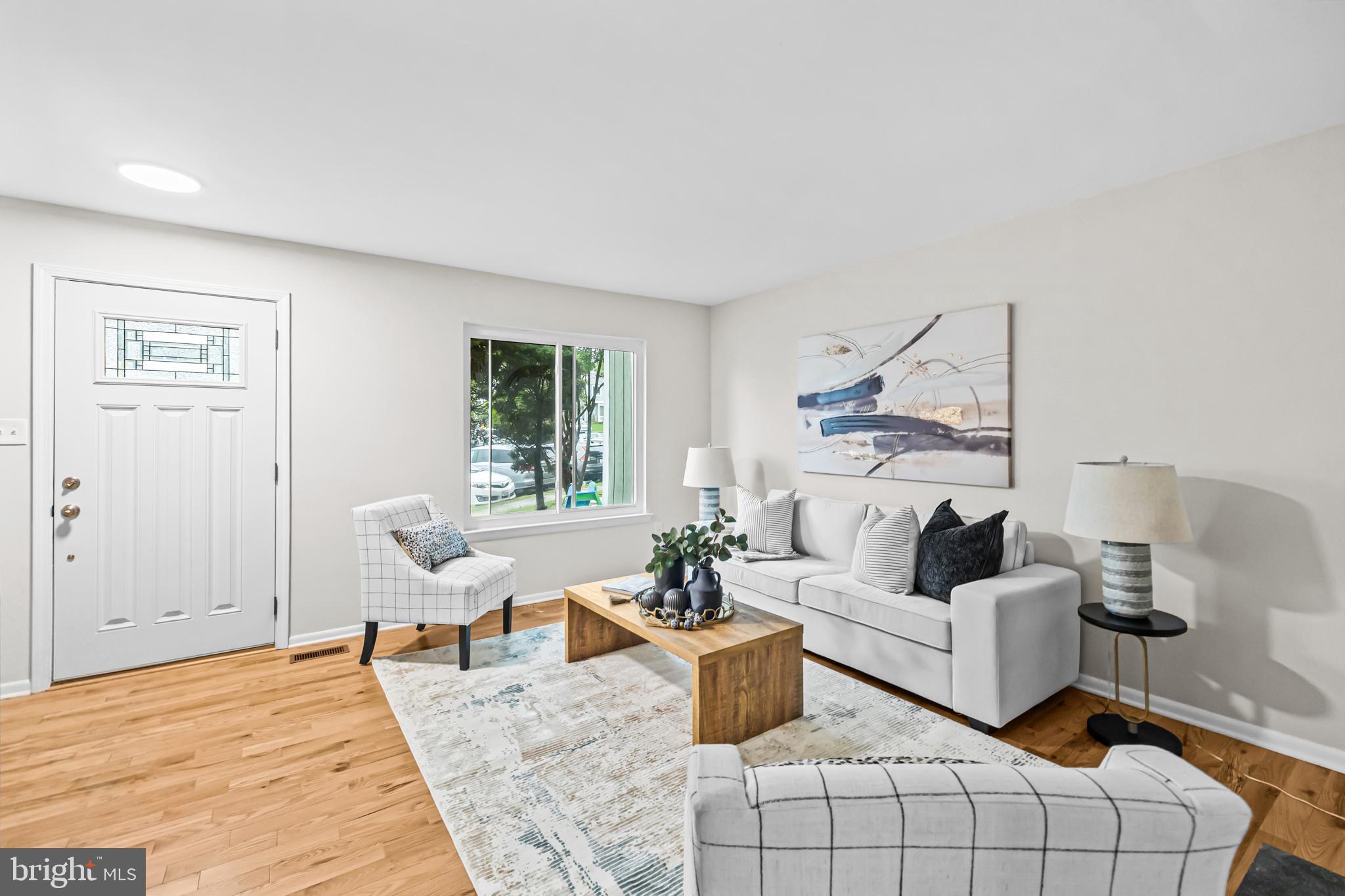 SUGARLAND SQUARE - Residential