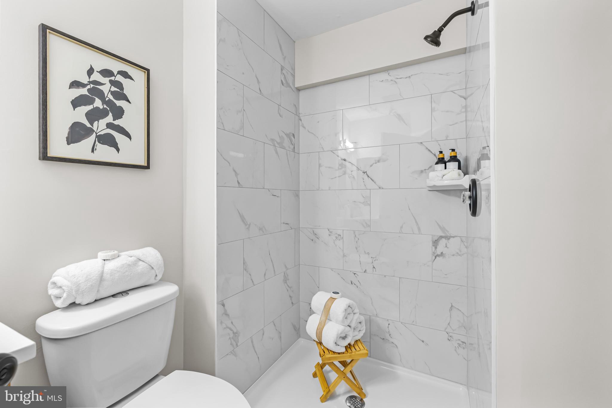 SUGARLAND SQUARE - Residential