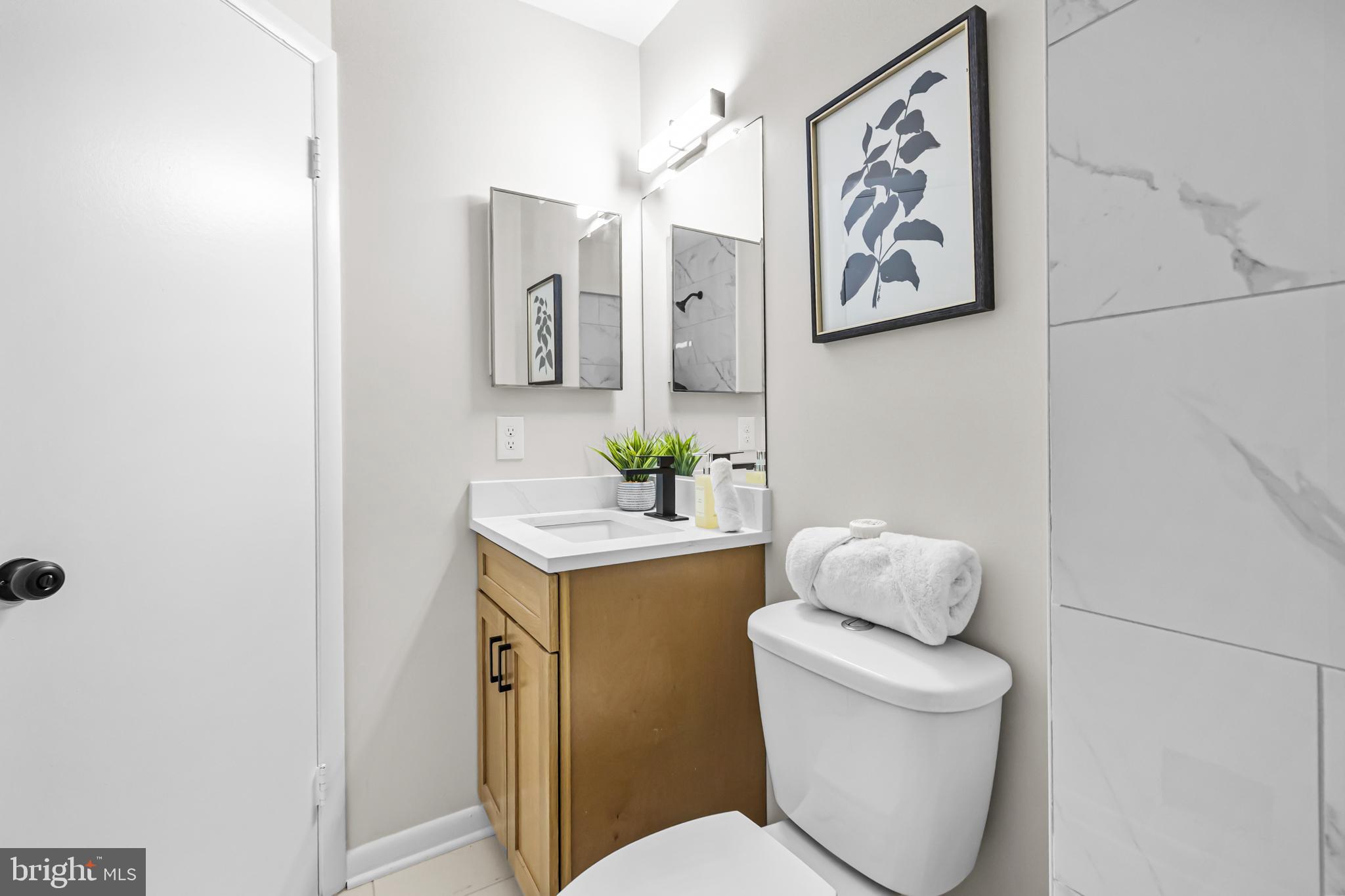 SUGARLAND SQUARE - Residential