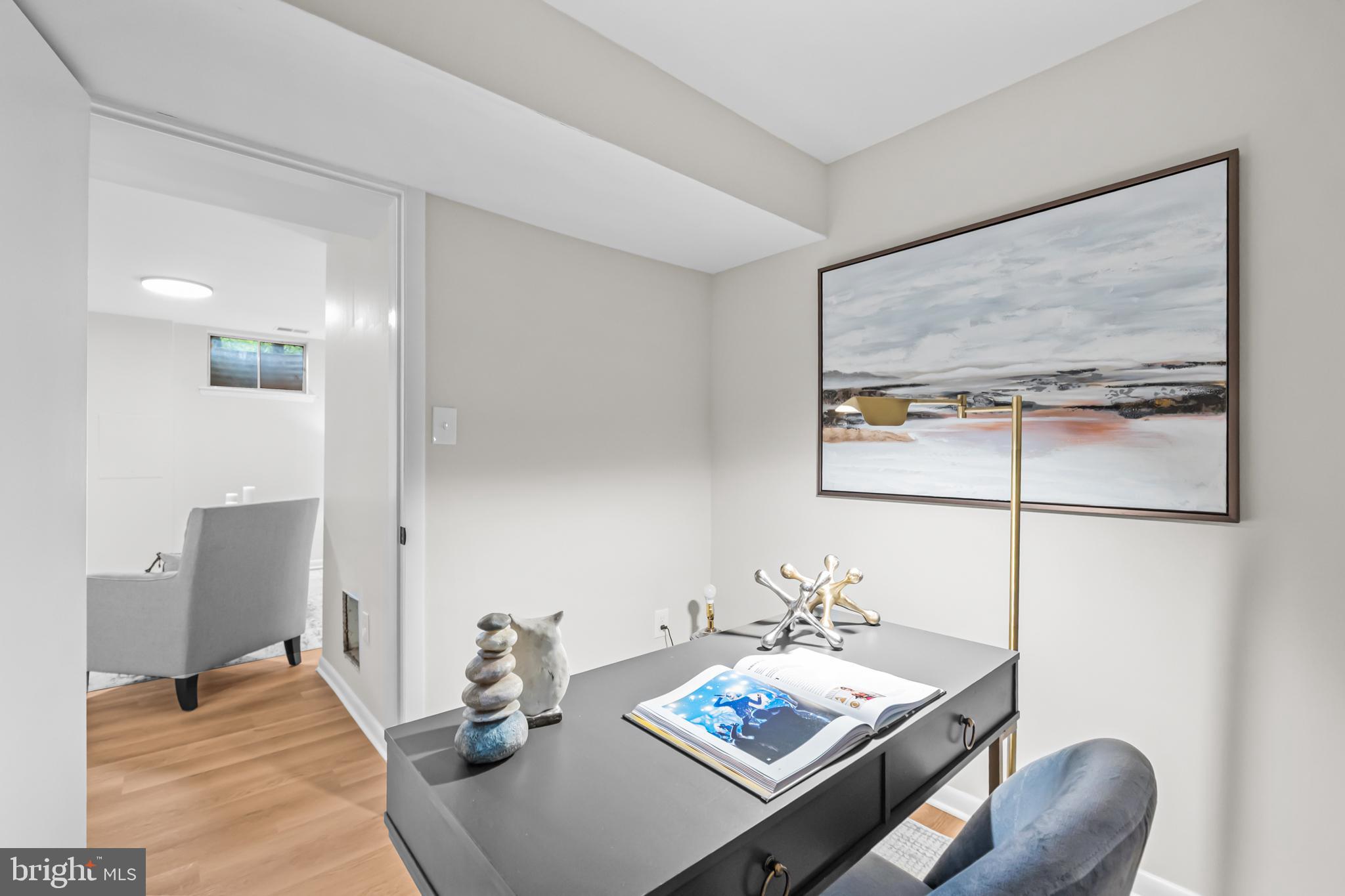 SUGARLAND SQUARE - Residential