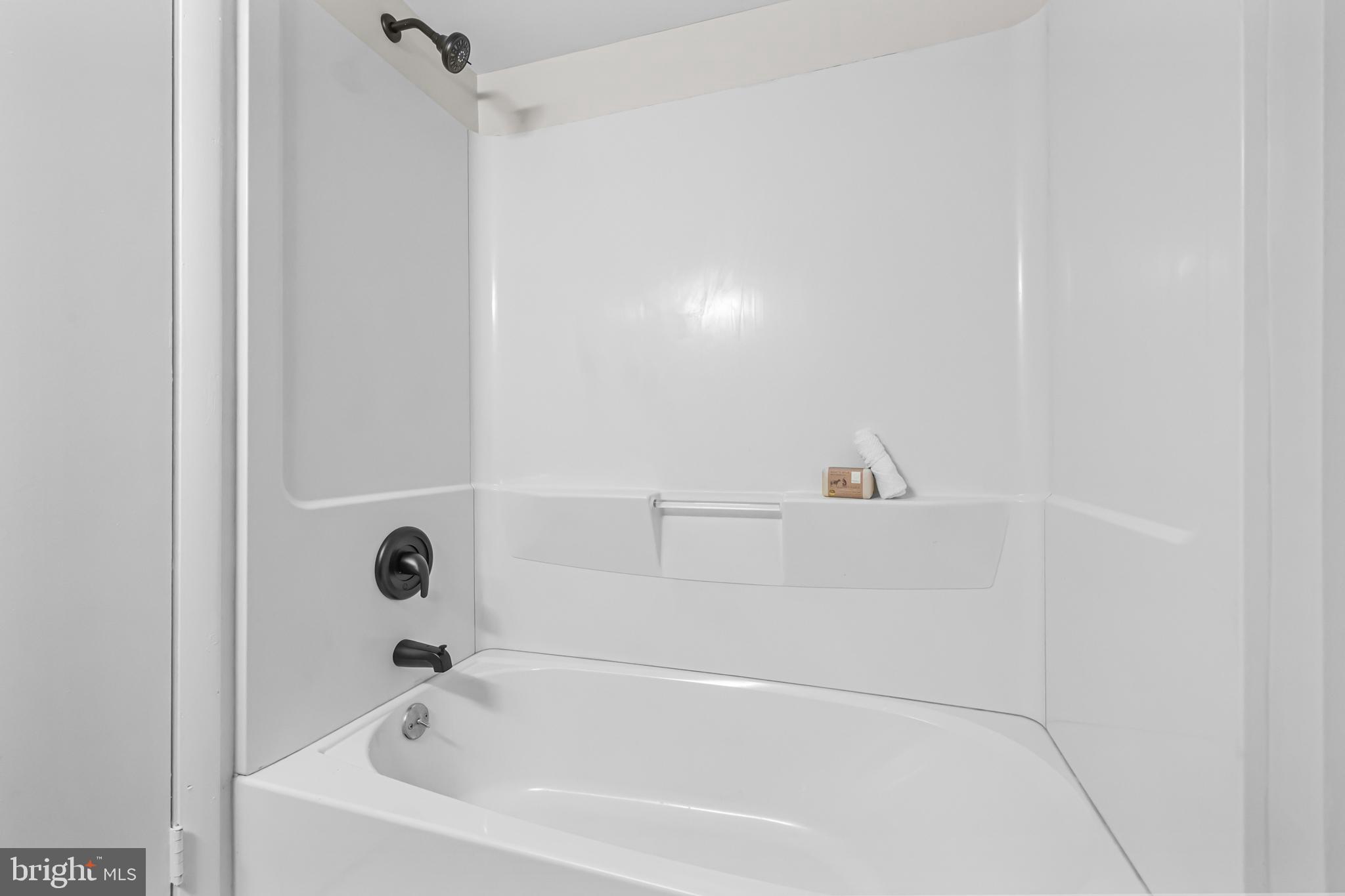 SUGARLAND SQUARE - Residential