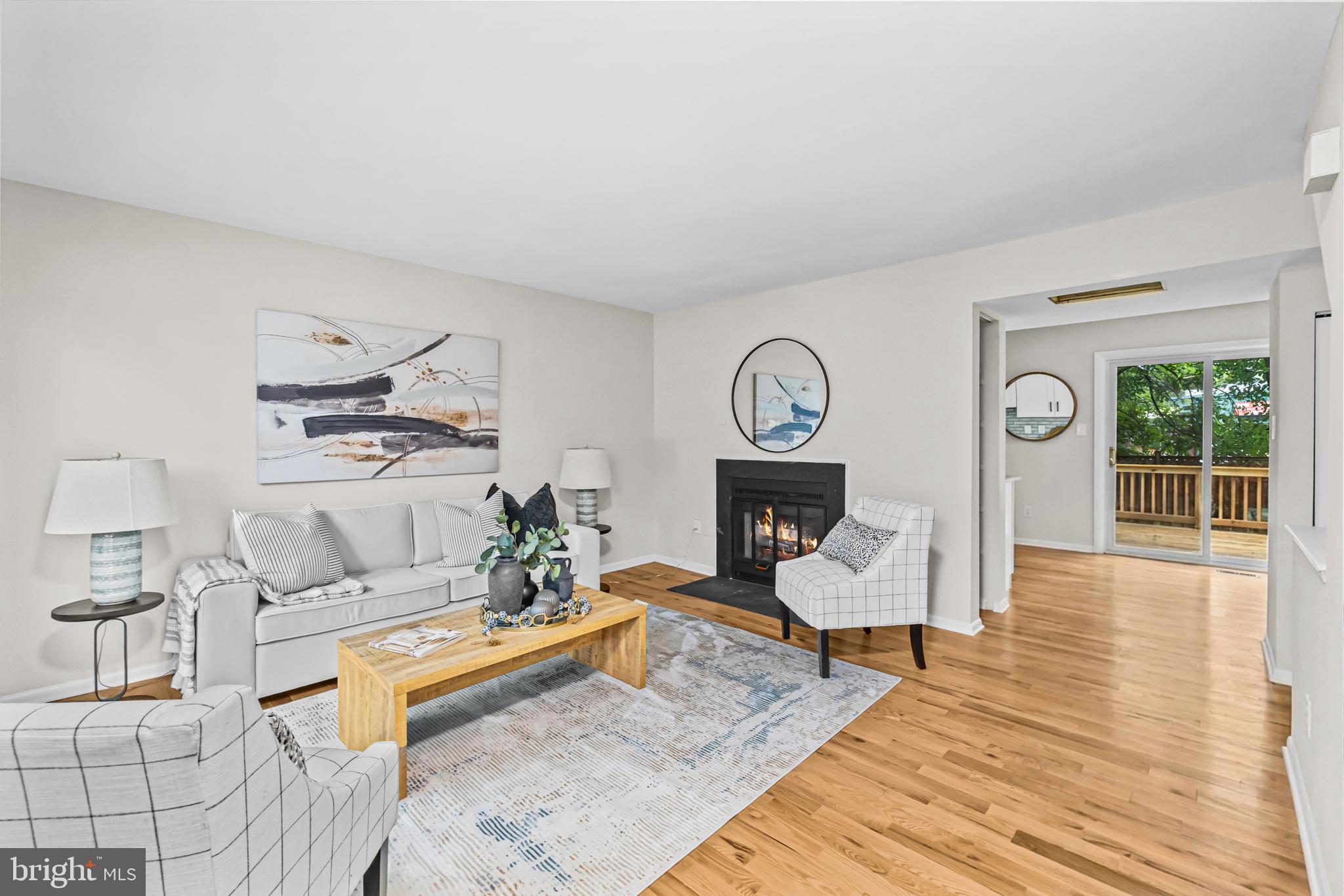 SUGARLAND SQUARE - Residential