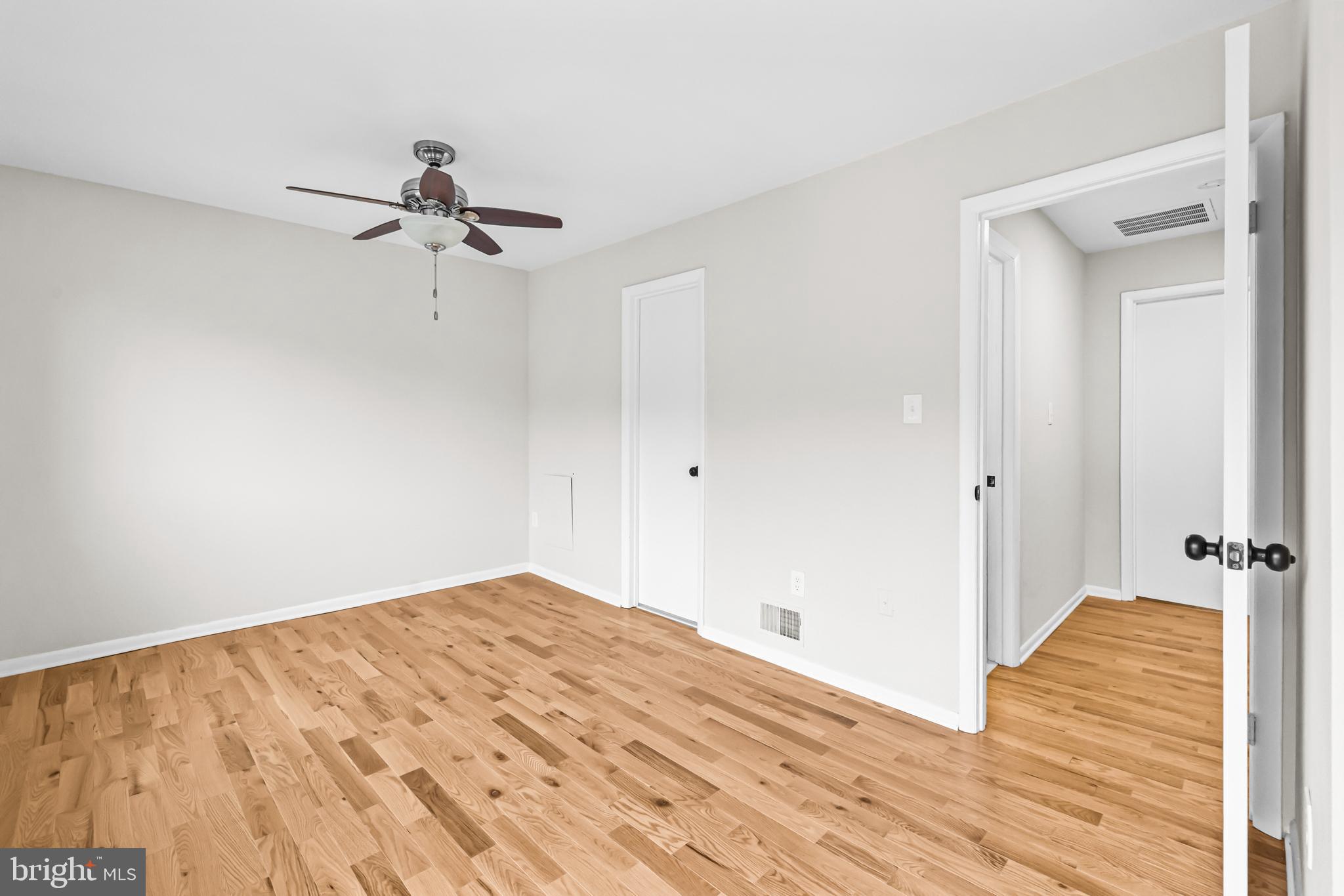 SUGARLAND SQUARE - Residential
