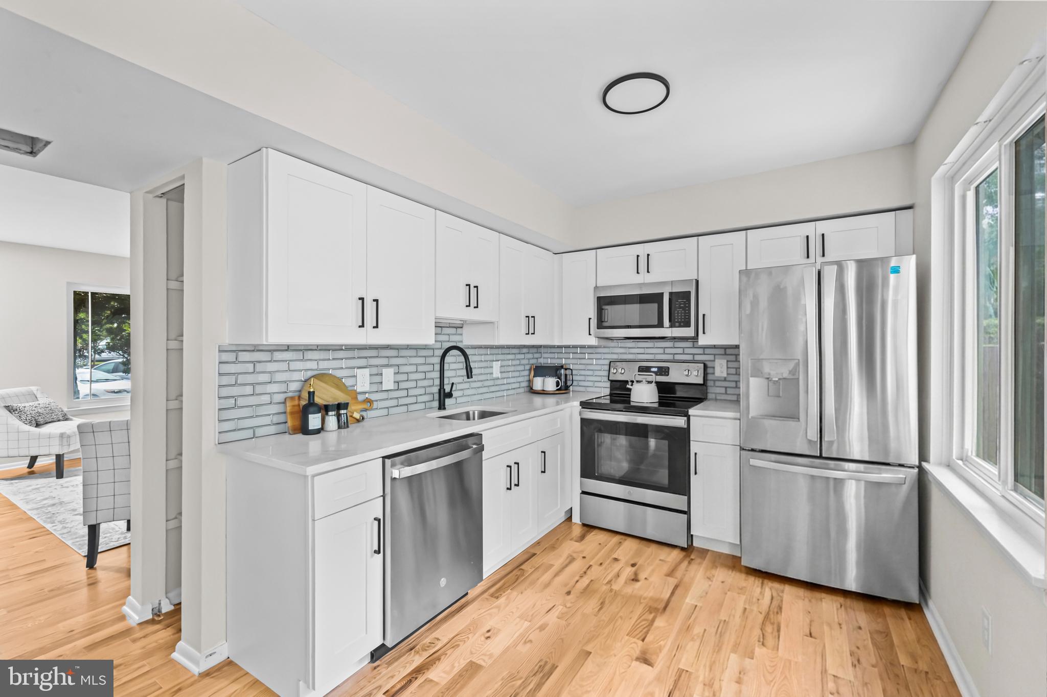 SUGARLAND SQUARE - Residential