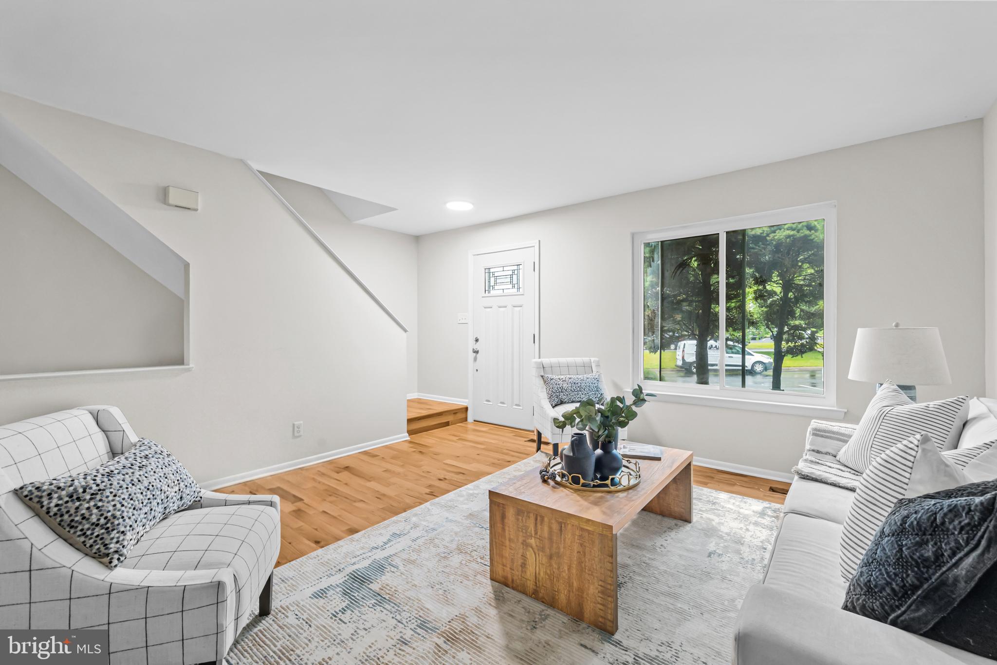 SUGARLAND SQUARE - Residential