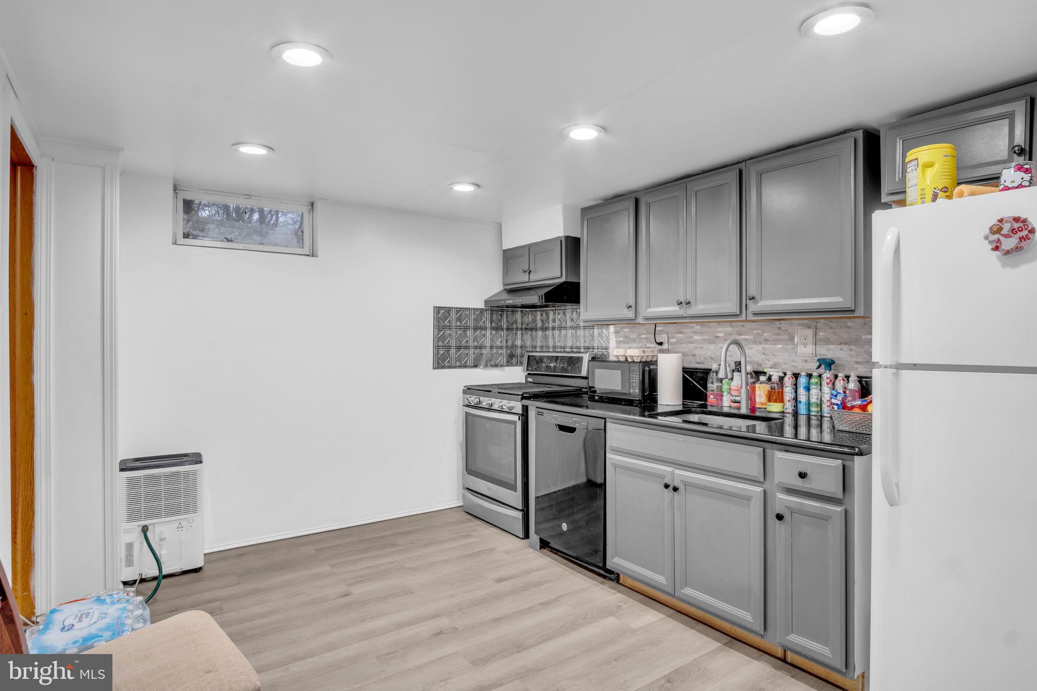CHAMBERS HILL - Residential