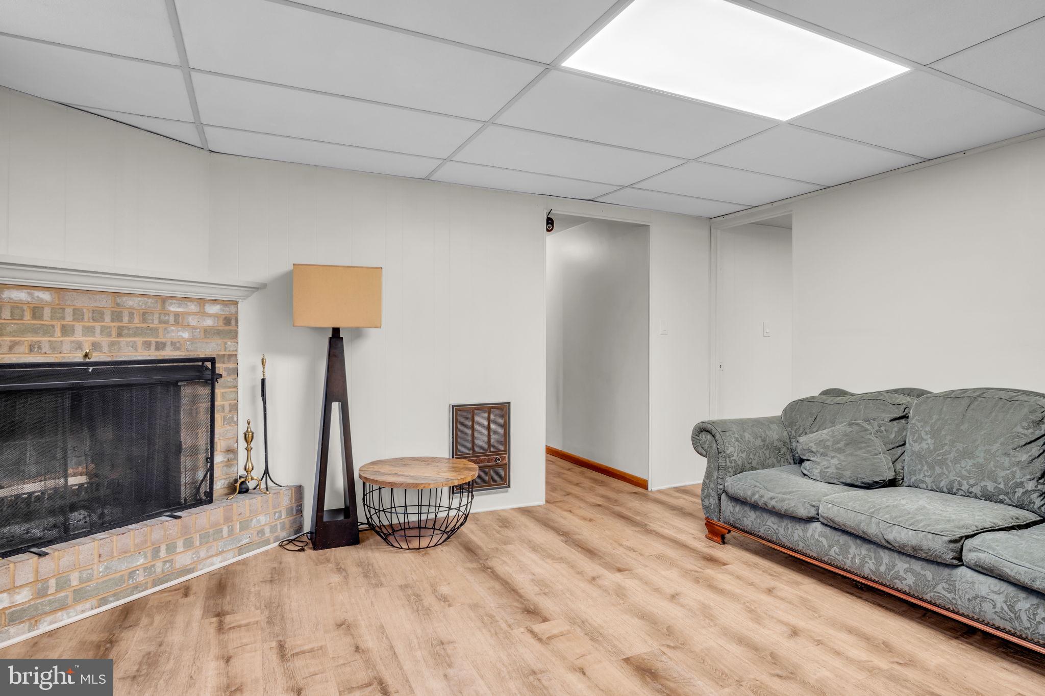 CHAMBERS HILL - Residential