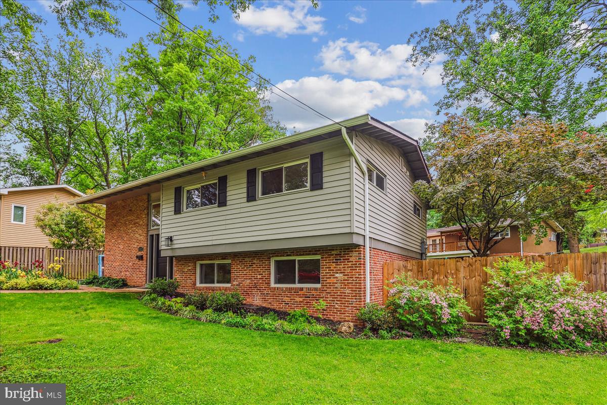 WESTVIEW HILLS - Residential