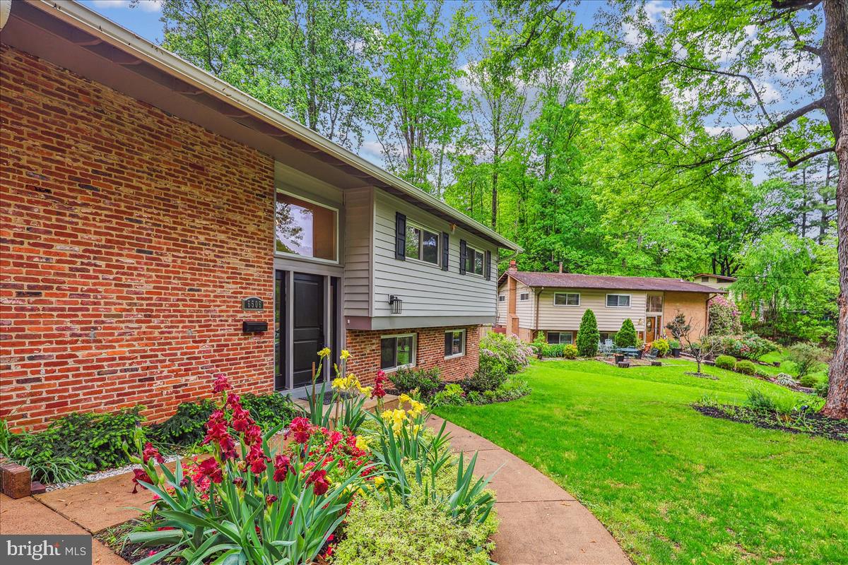 WESTVIEW HILLS - Residential