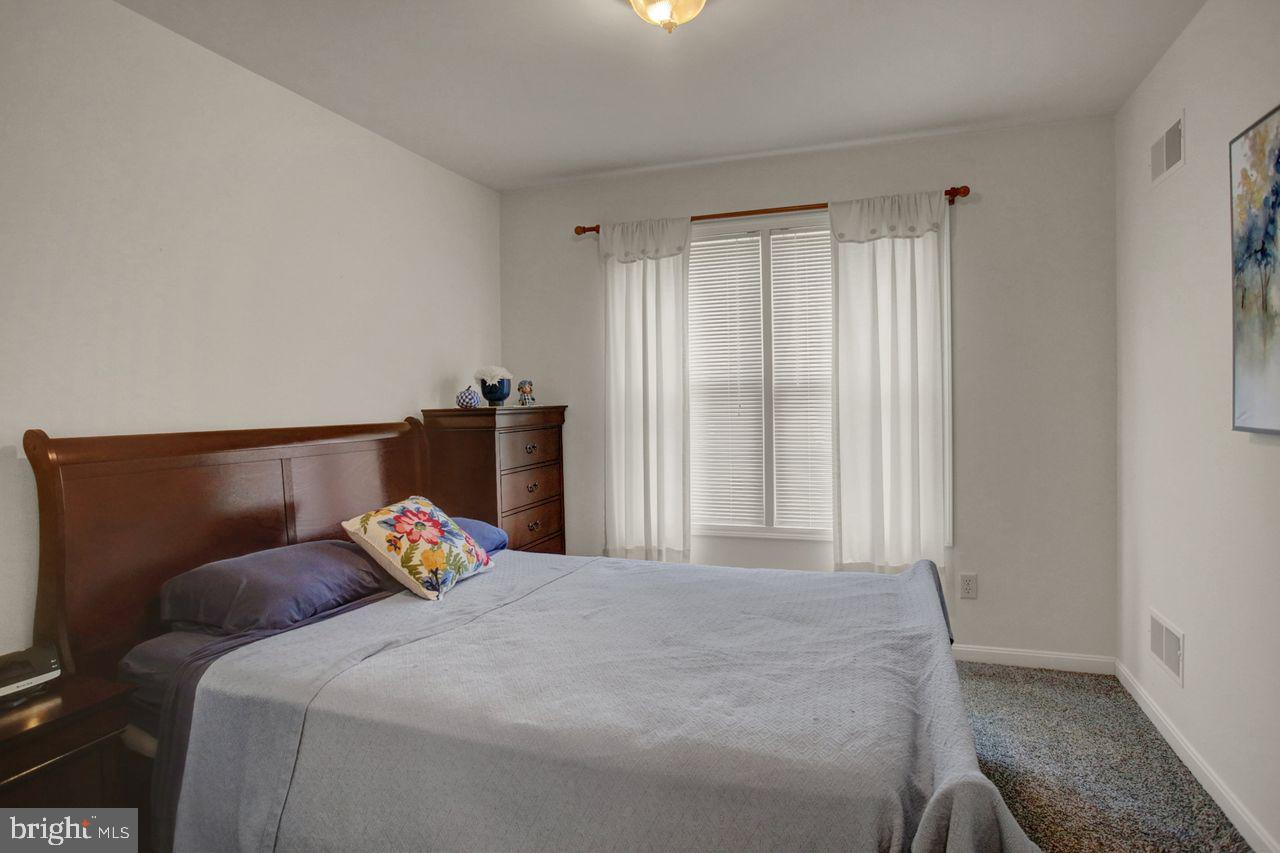 ENCLAVE - Residential