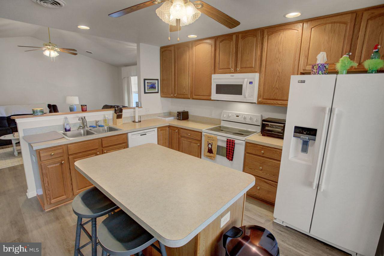ENCLAVE - Residential