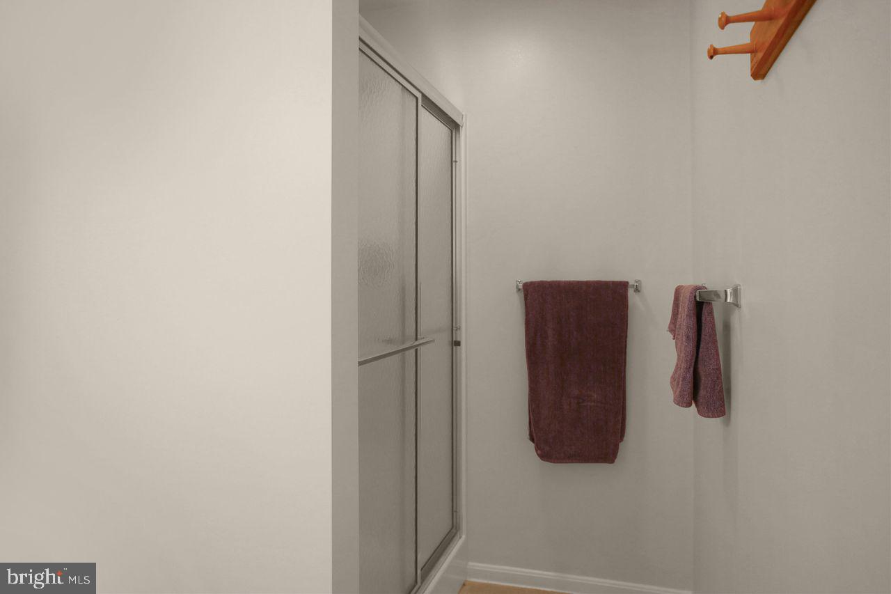 ENCLAVE - Residential